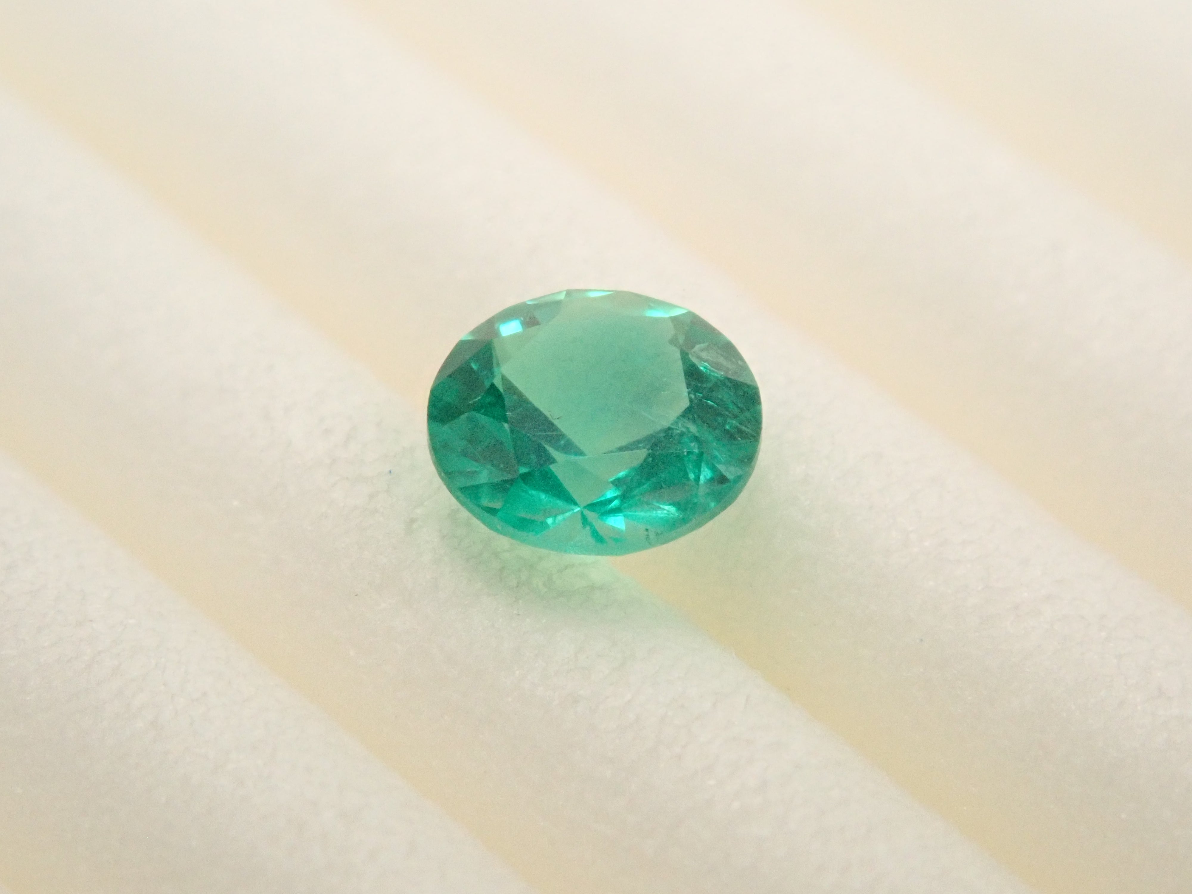 【11/7 22時販売】コロンビア産エメラルド 3.9mm/0.200ctルース