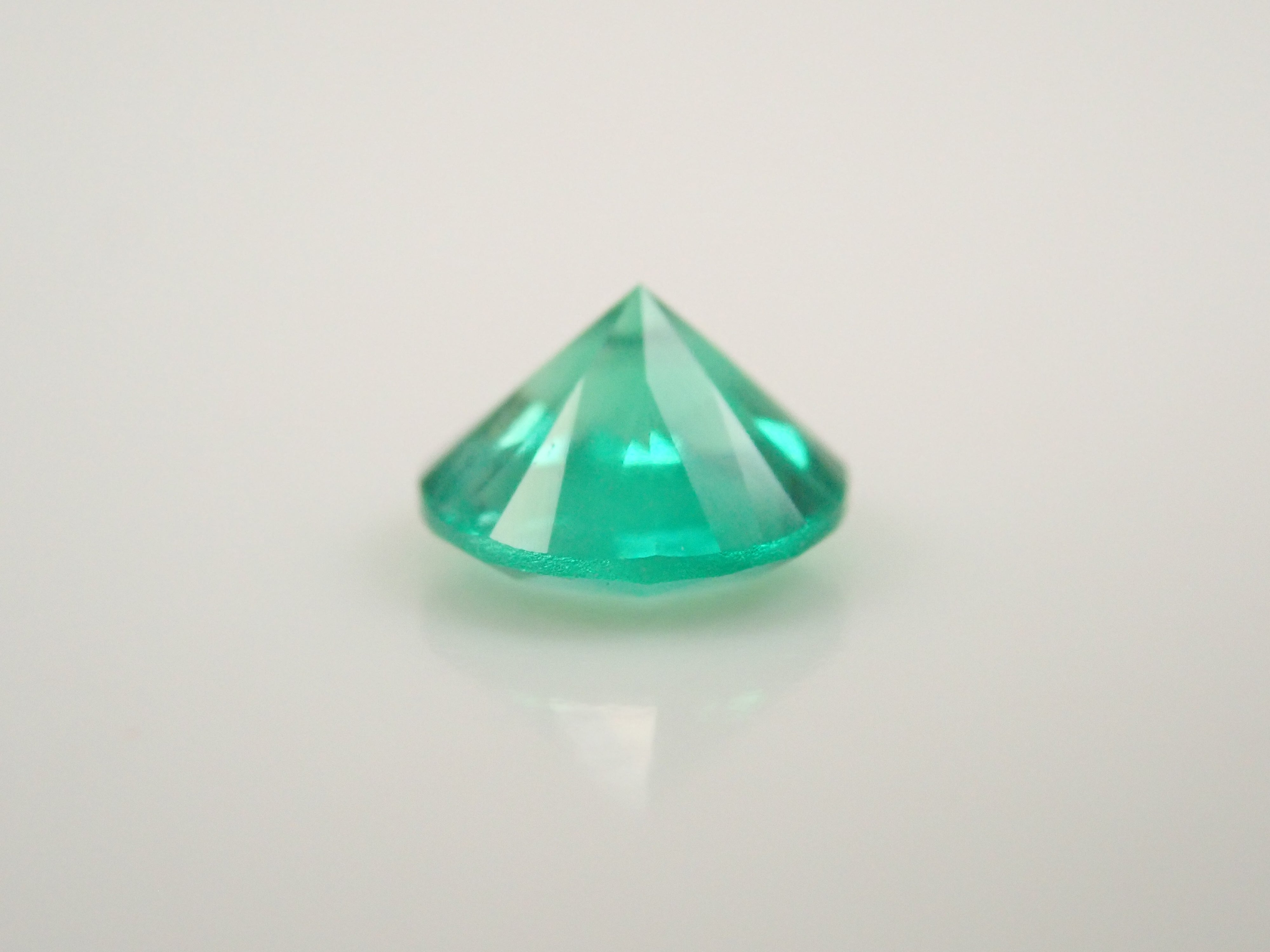 【11/7 22時販売】コロンビア産エメラルド 3.9mm/0.200ctルース