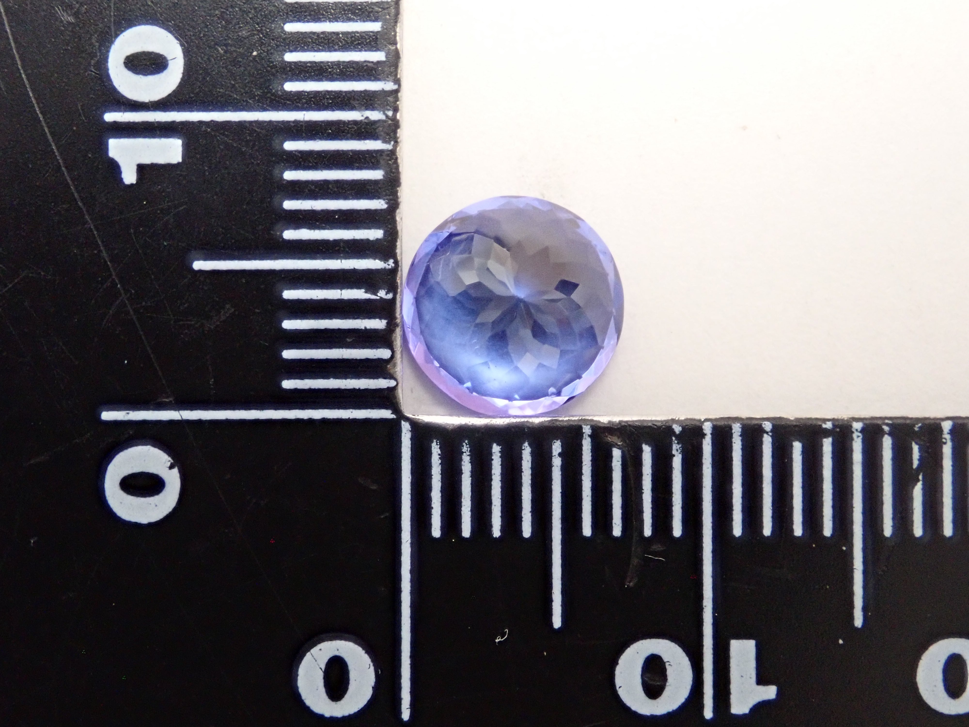 【11月23日晚間10點開賣】坦尚尼亞產坦桑石，7.4毫米/1.747克拉，裸石