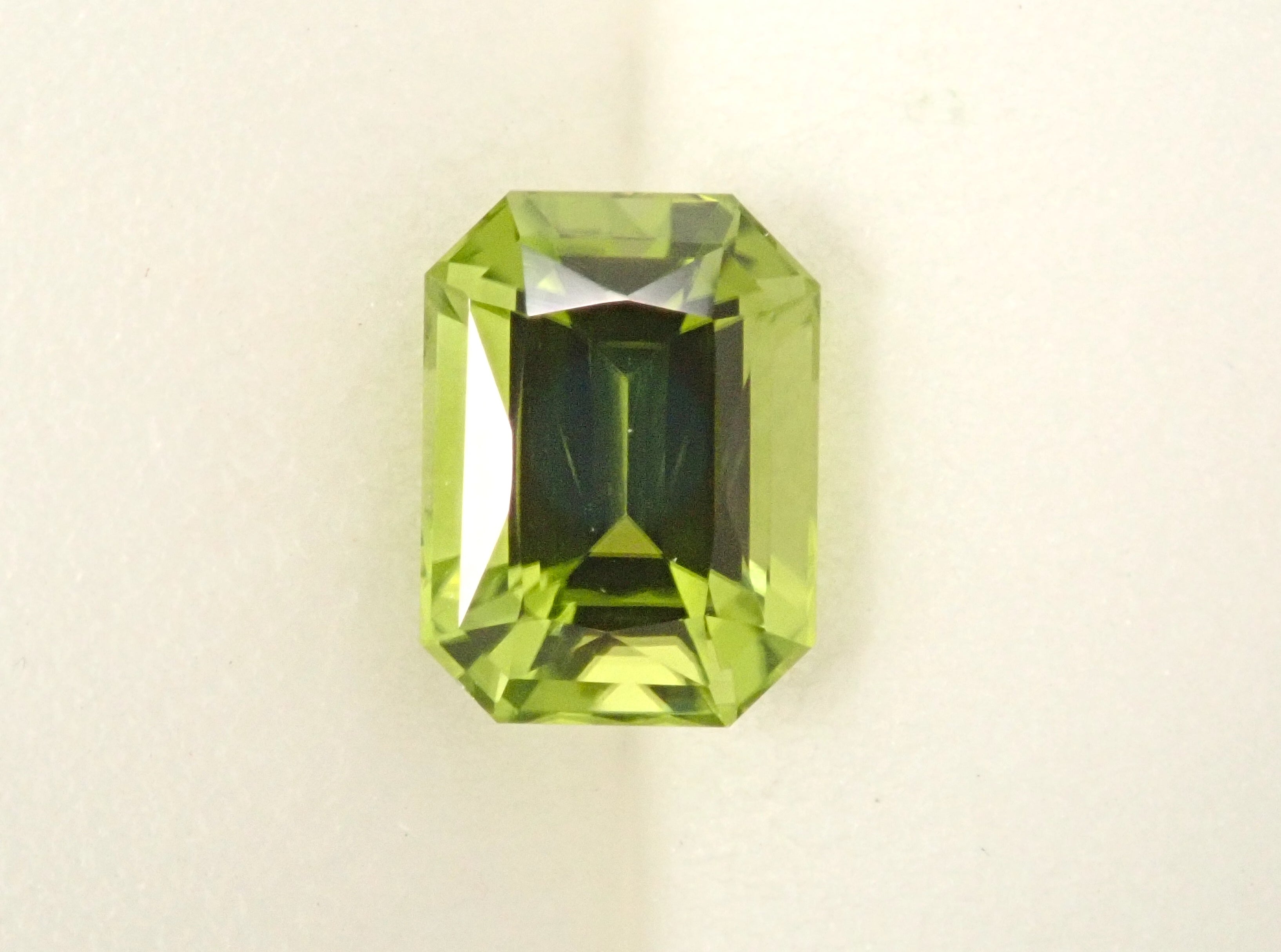 [12556633] Peridot 1.176ct loose stone