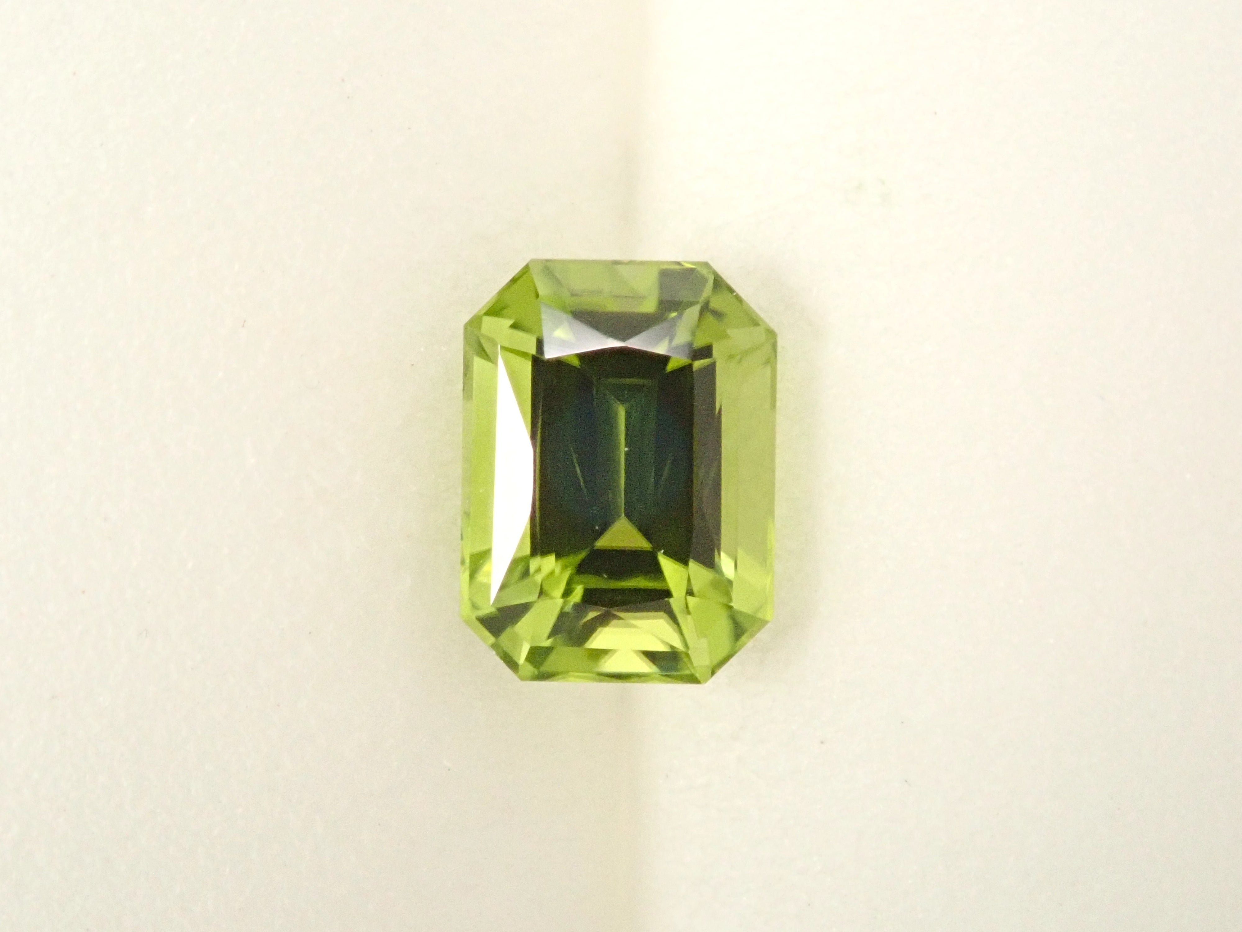 [12556633] Peridot 1.176ct loose stone