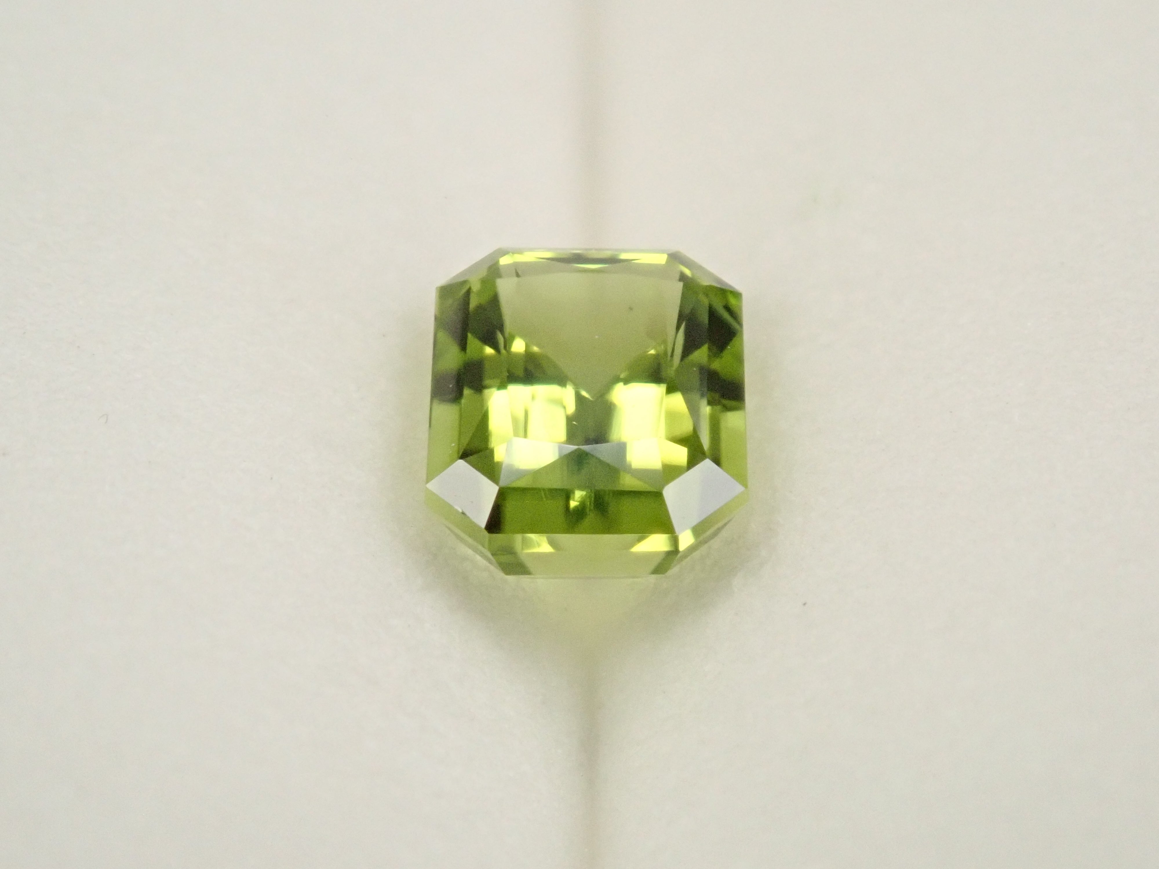 [12556633] Peridot 1.176ct loose stone