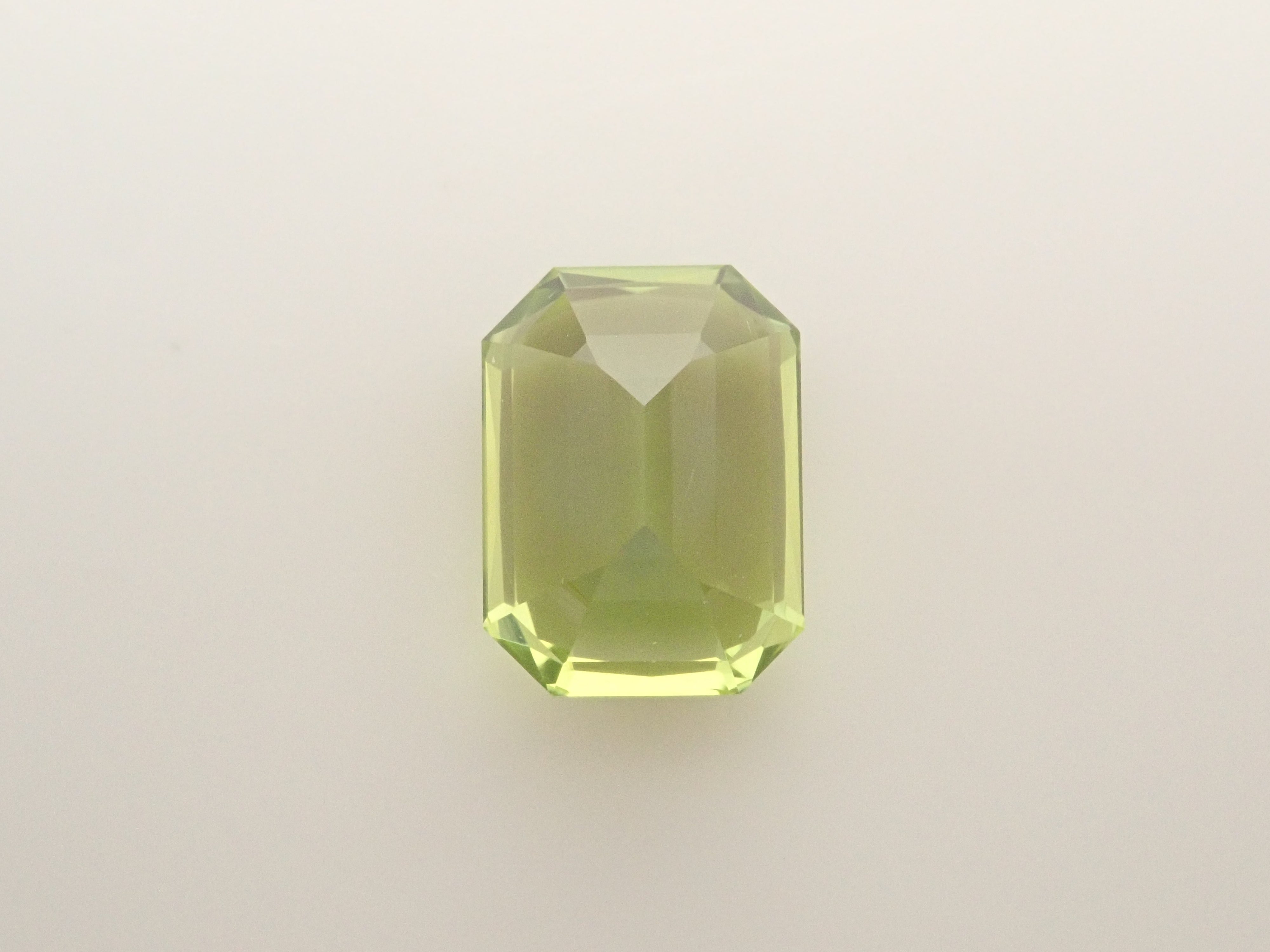[12556633] Peridot 1.176ct loose stone