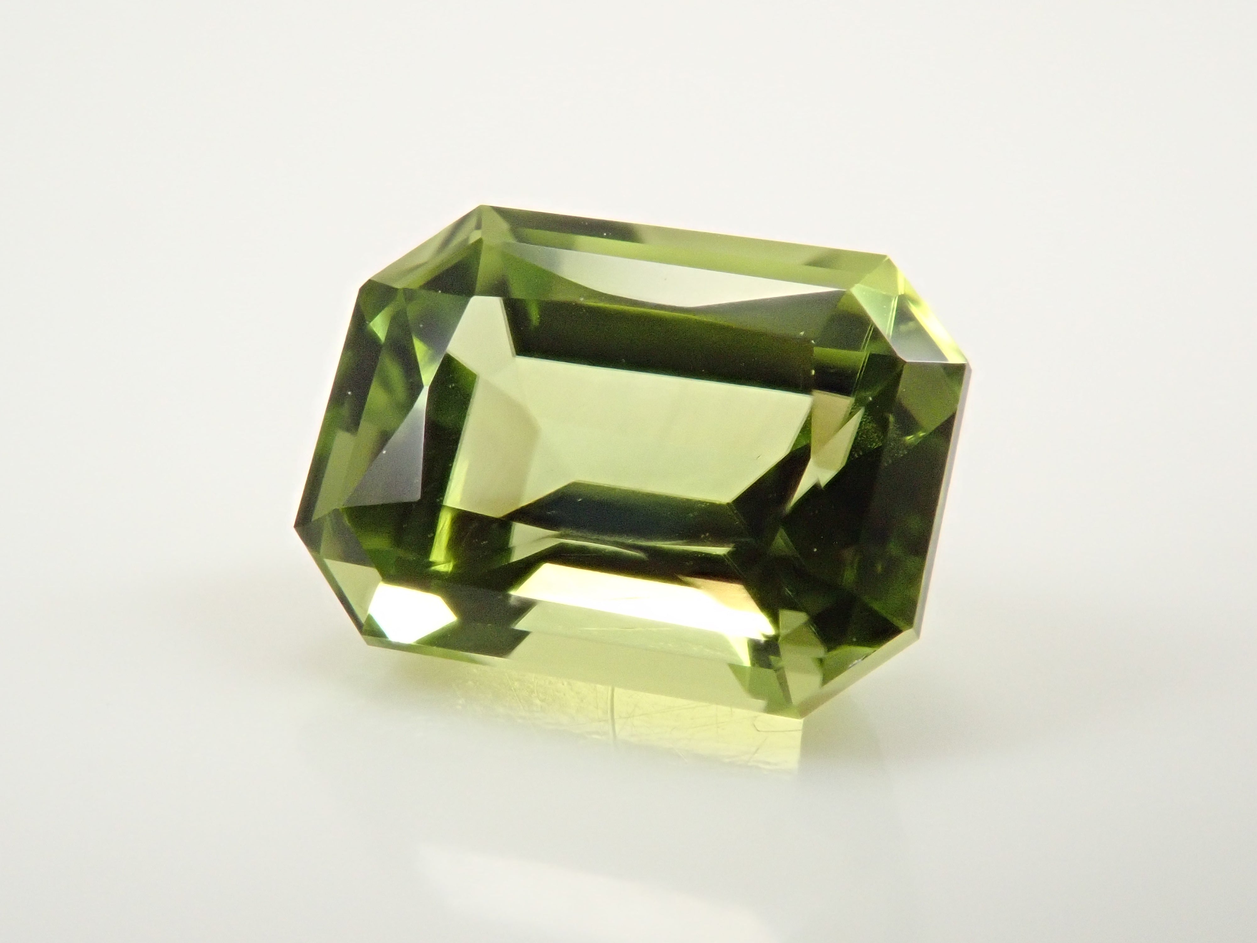 [12556633] Peridot 1.176ct loose stone