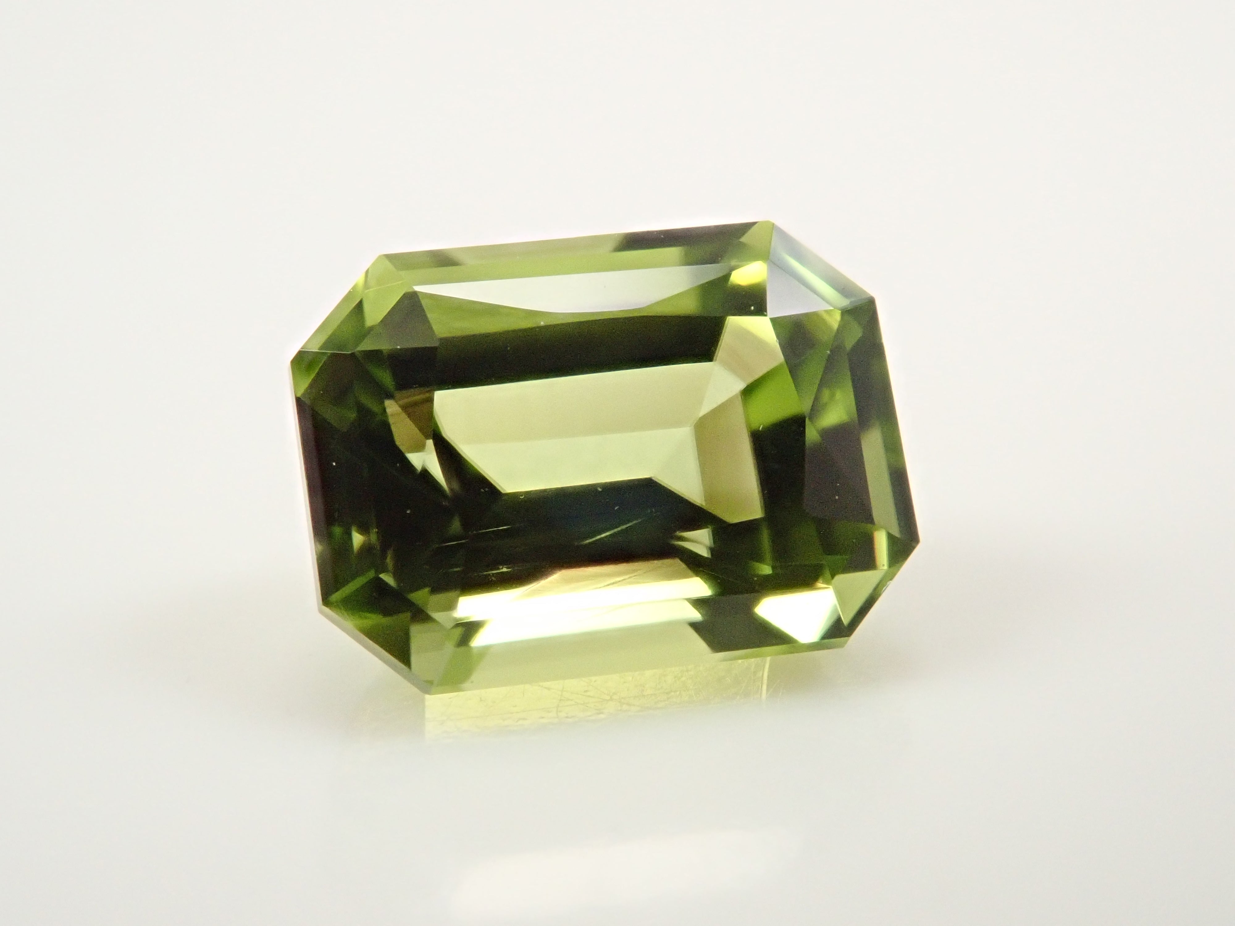 [12556633] Peridot 1.176ct loose stone