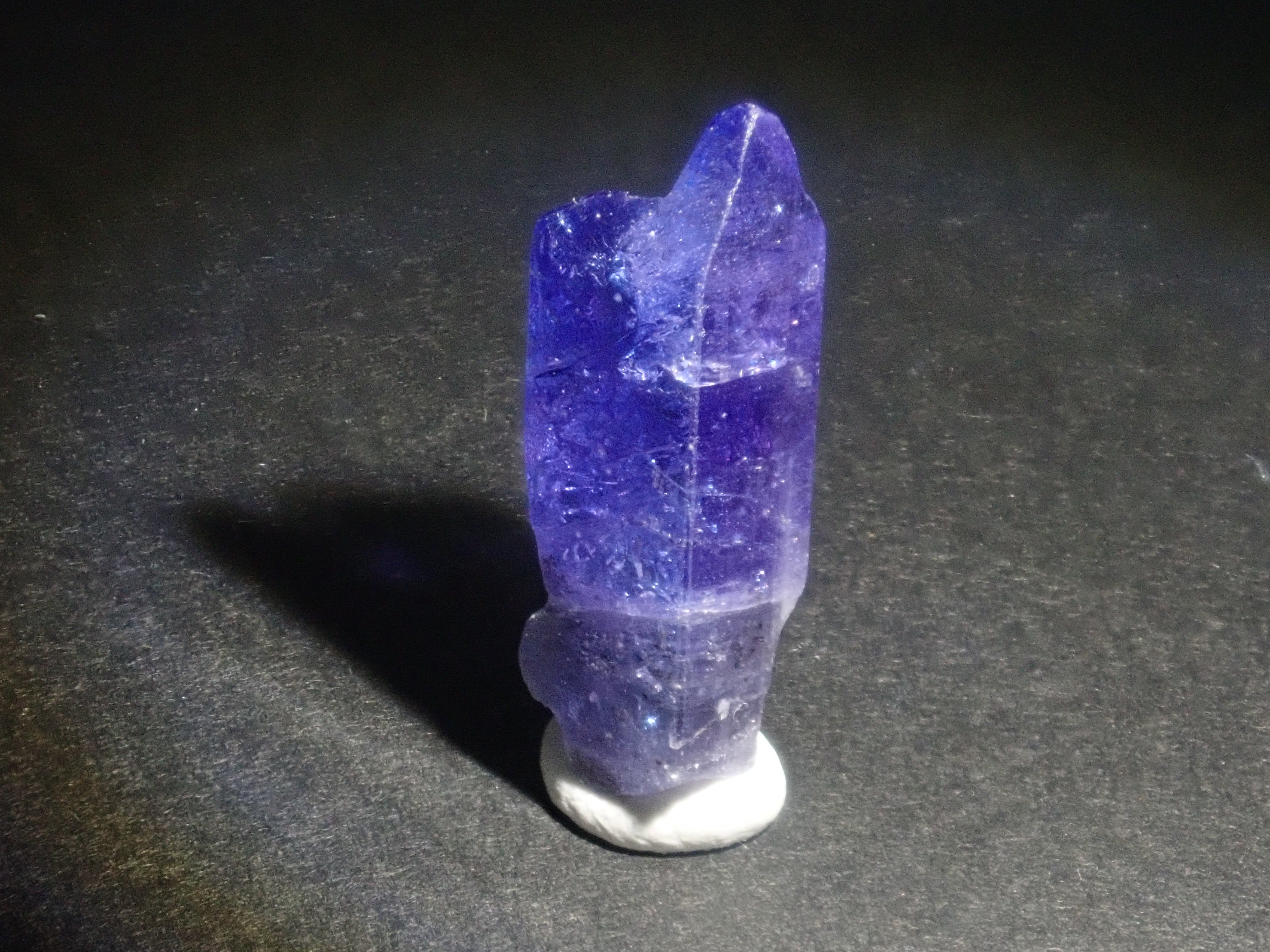 【11/2 22時販売開始】《限定10石》バイカラーピンクタンザナイト原石含むタンザナイト原石ガチャ（平均4.2ct）《複数購入割引有》　