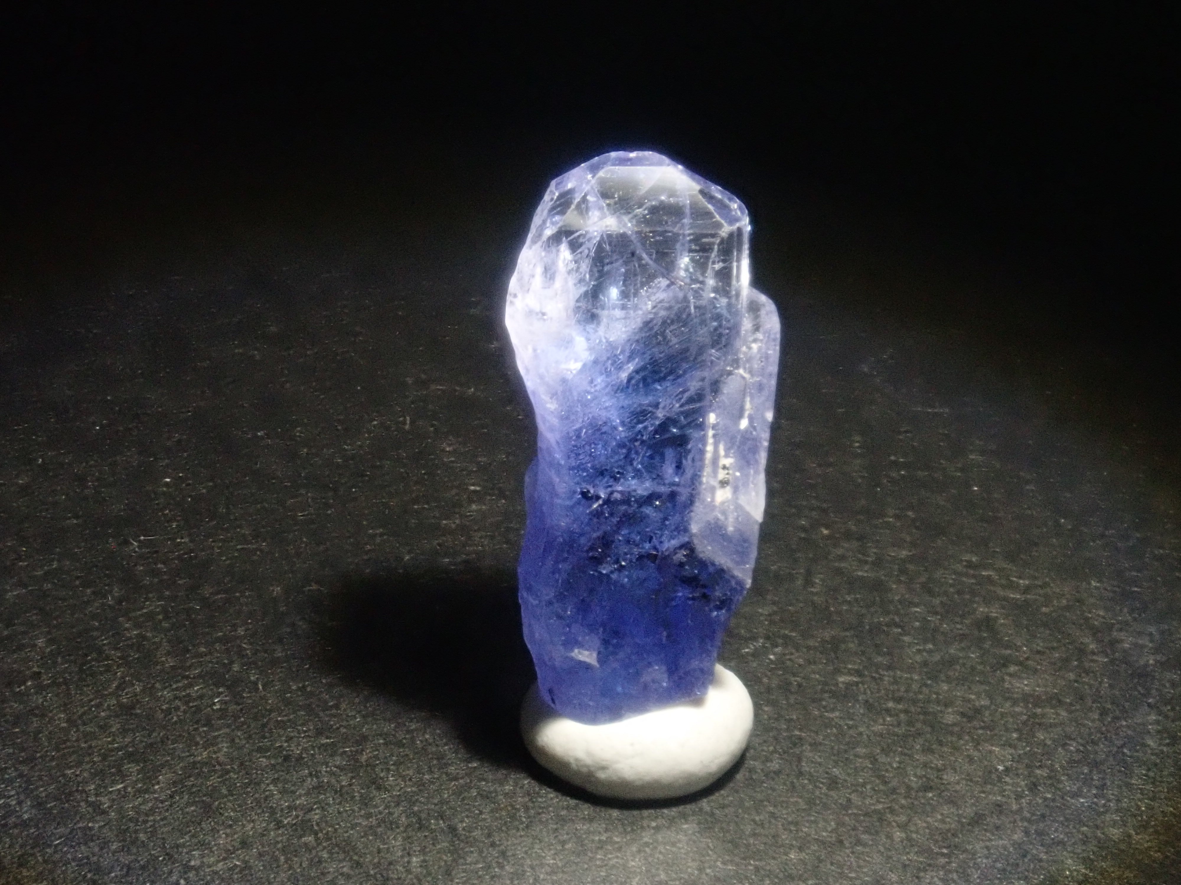 【11/2 22時販売開始】《限定10石》バイカラーピンクタンザナイト原石含むタンザナイト原石ガチャ（平均4.2ct）《複数購入割引有》　