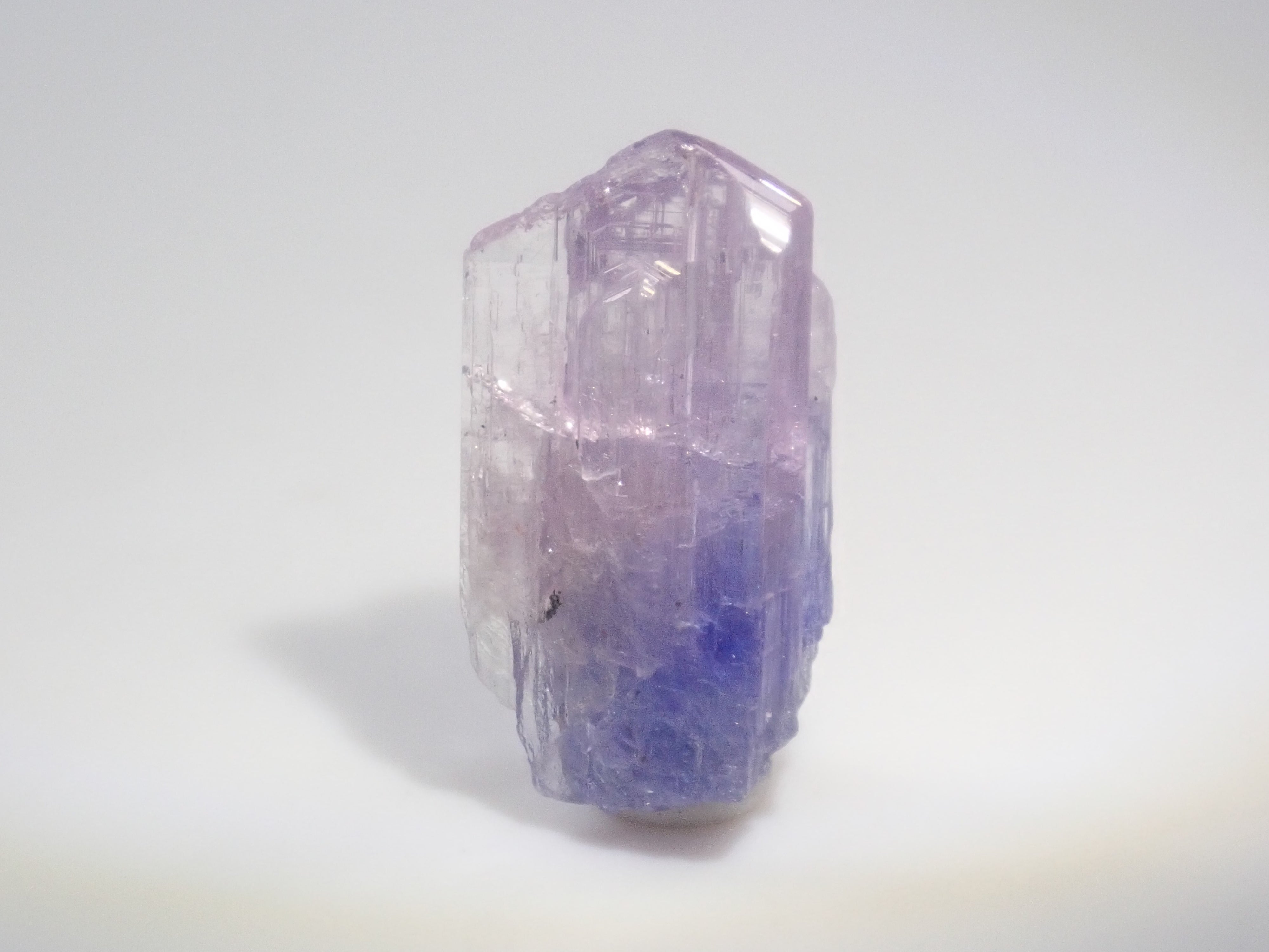 【11/2 22時販売開始】《限定10石》バイカラーピンクタンザナイト原石含むタンザナイト原石ガチャ（平均4.2ct）《複数購入割引有》　