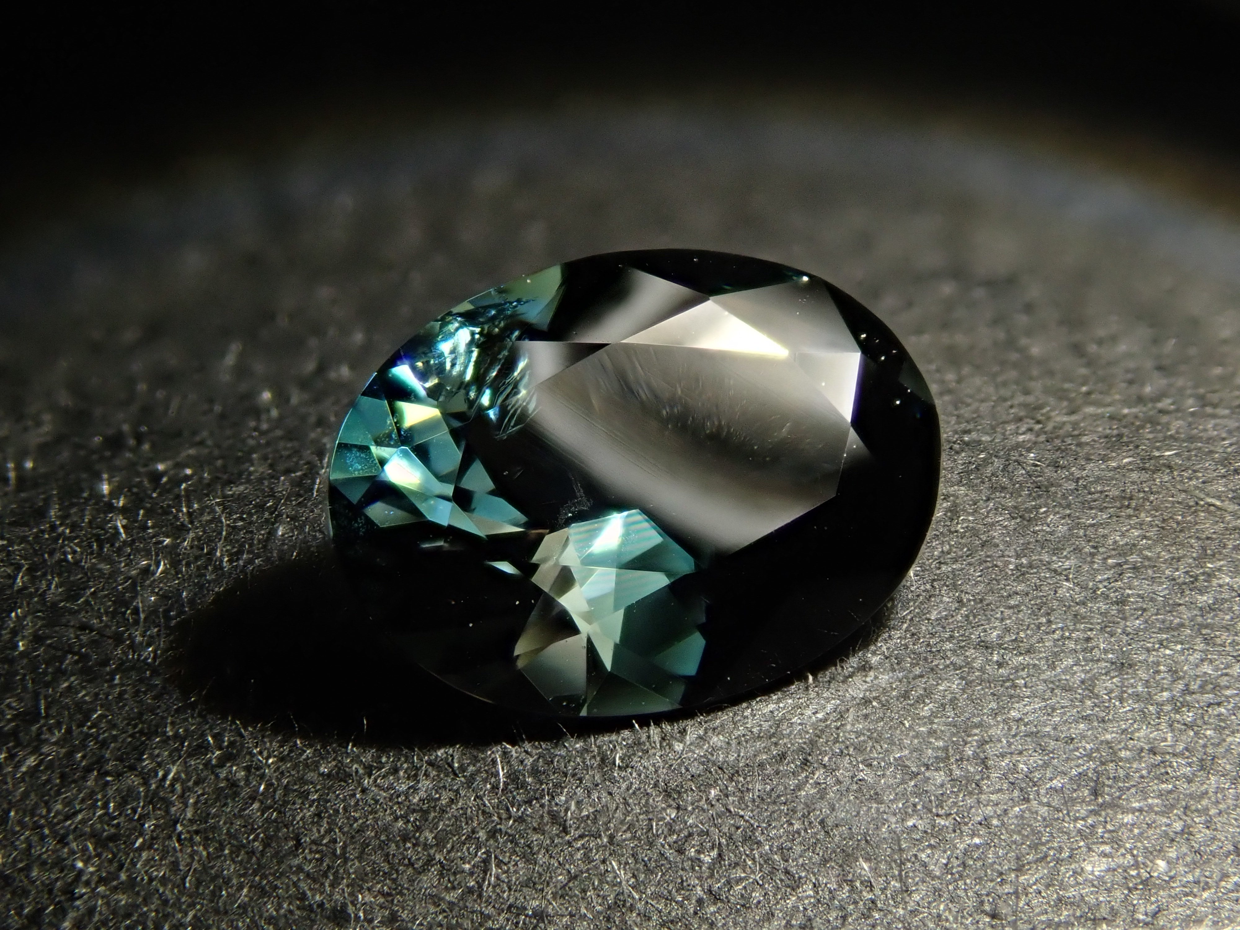 【11/1 22時販売】スリランカ産サファリン 0.738ctルース