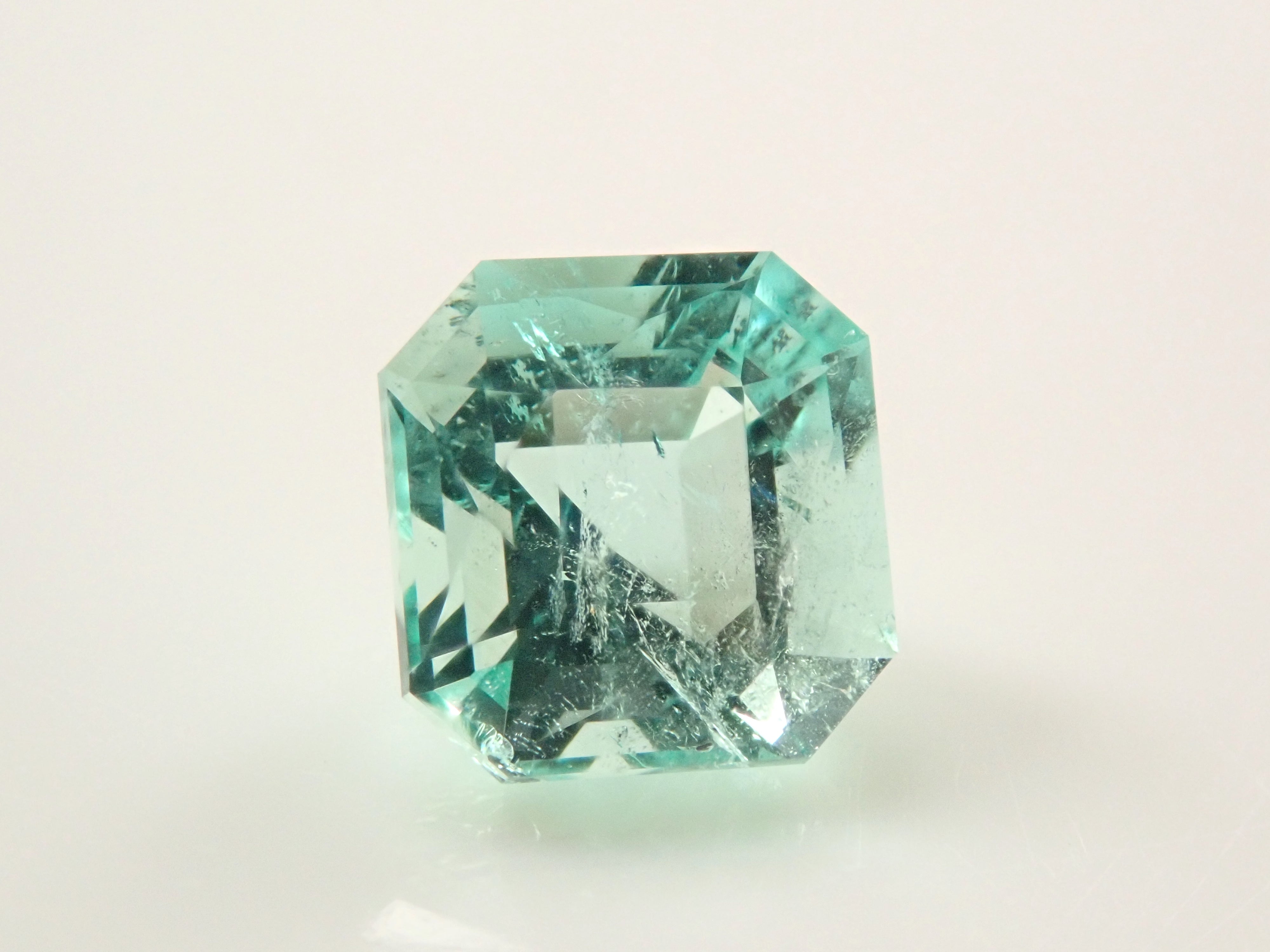 [11/2 22:00] 巴西薄荷祖母綠裸石，0.491克拉