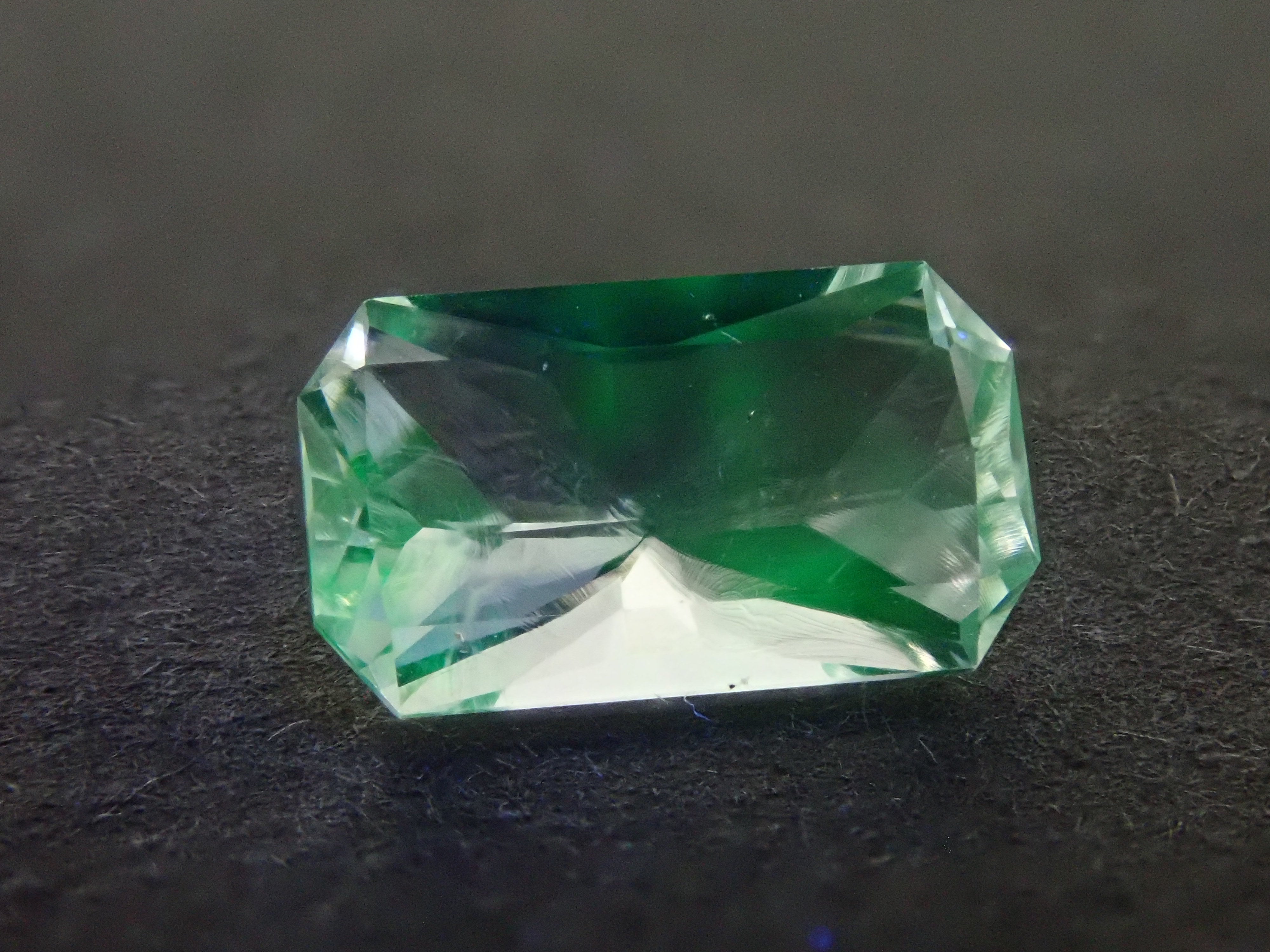 メキシコ産ハイアライトオパール 0.743ctルース