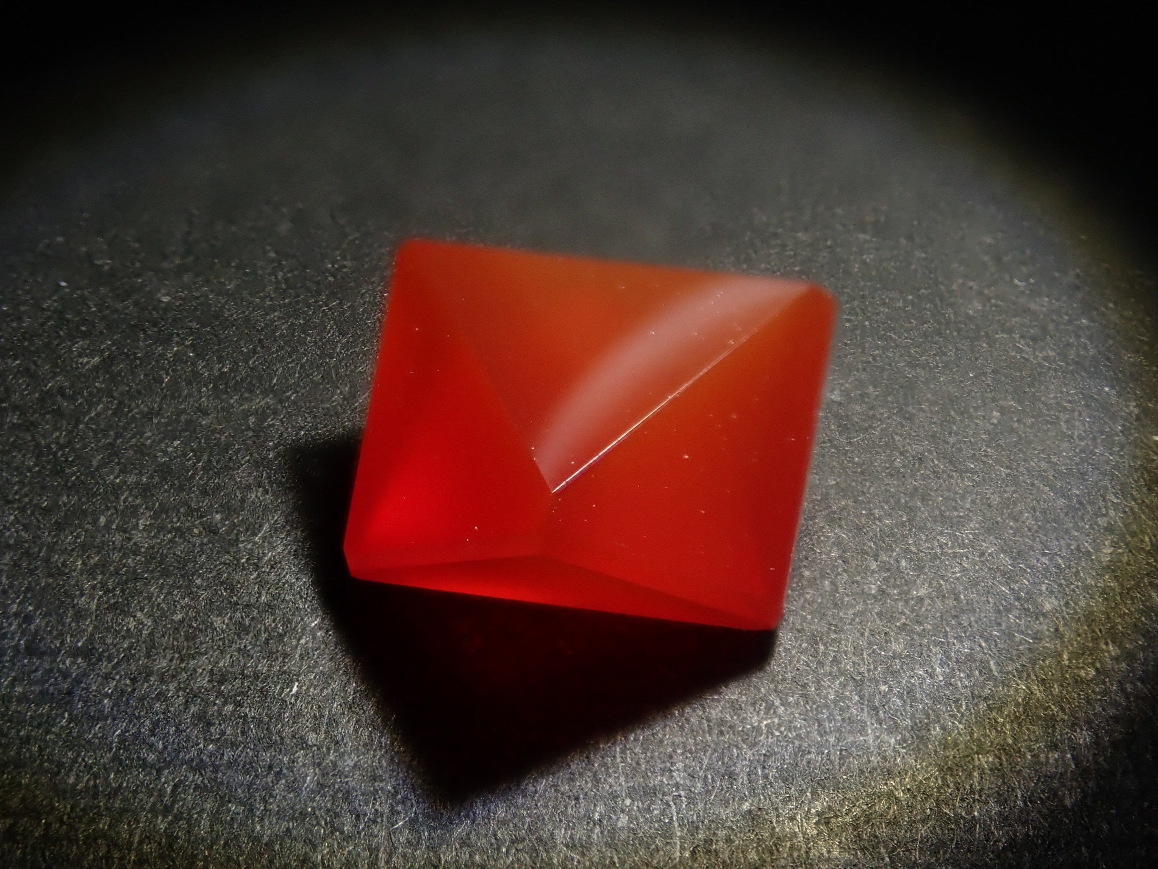 【11/3 22時販売】《限定10石》山本武氏作品ガチャ（ファイヤーフラワーカットなど,おまけに山本氏研磨プレーナイト付き）1石ルース💎《複数購入割引有》