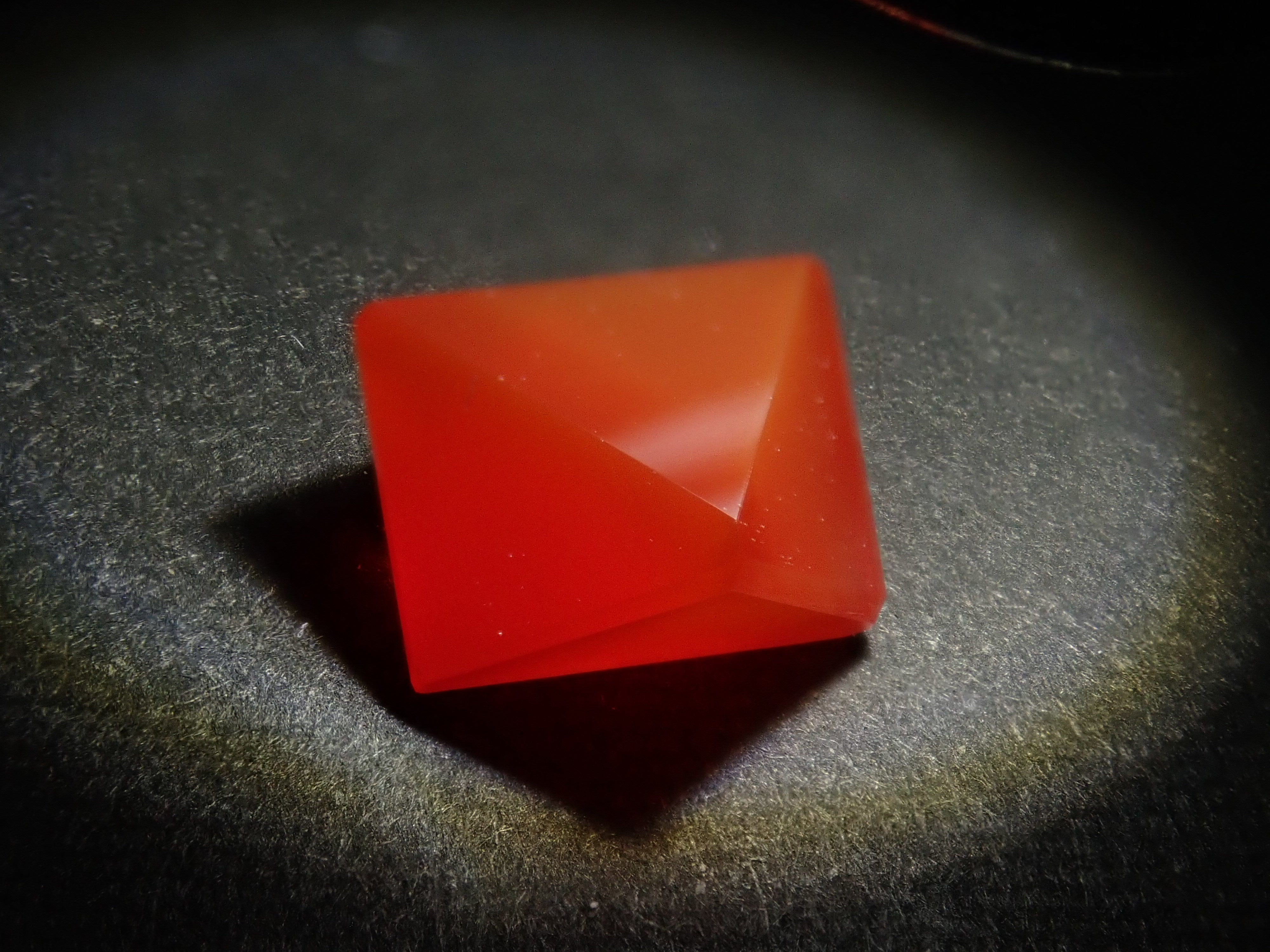 【11/3 22時販売】《限定10石》山本武氏作品ガチャ（ファイヤーフラワーカットなど,おまけに山本氏研磨プレーナイト付き）1石ルース💎《複数購入割引有》