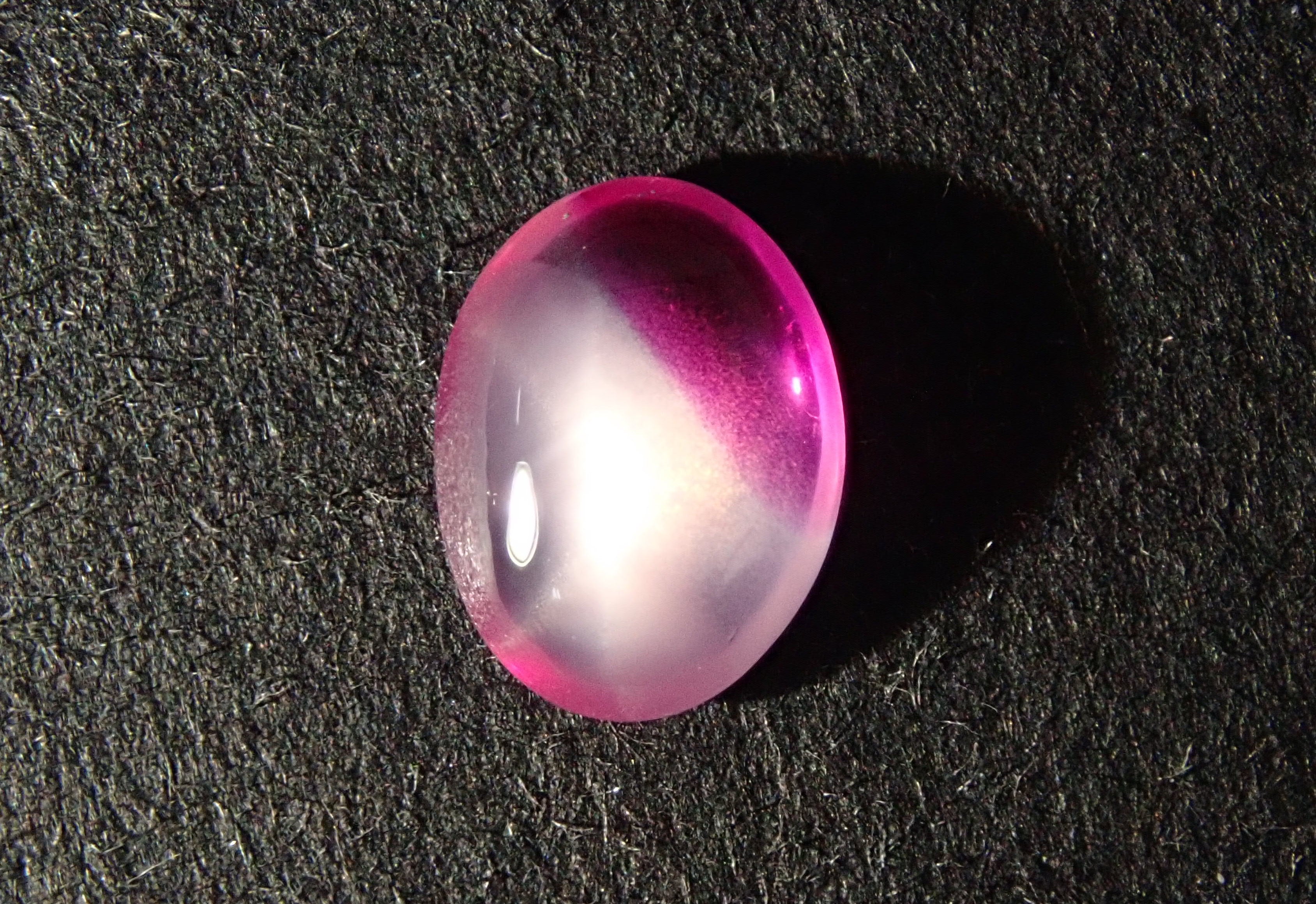 天然石 スターサファイアカラフル ピンクスターサファイア スリランカ産 0.95ct / 6.7x4.5mm前後