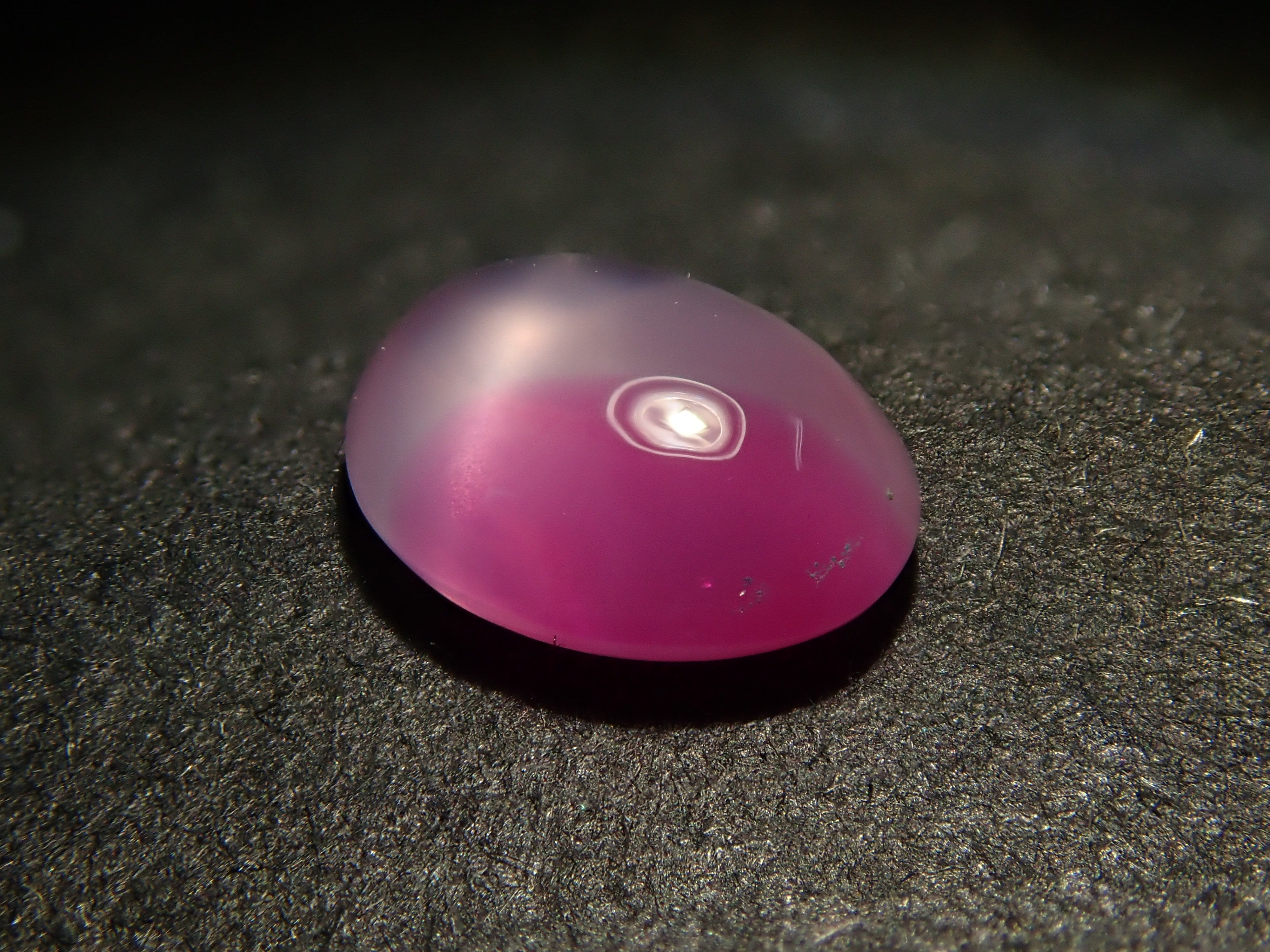 ミャンマー産バイカラースターサファイア 0.640ctルース