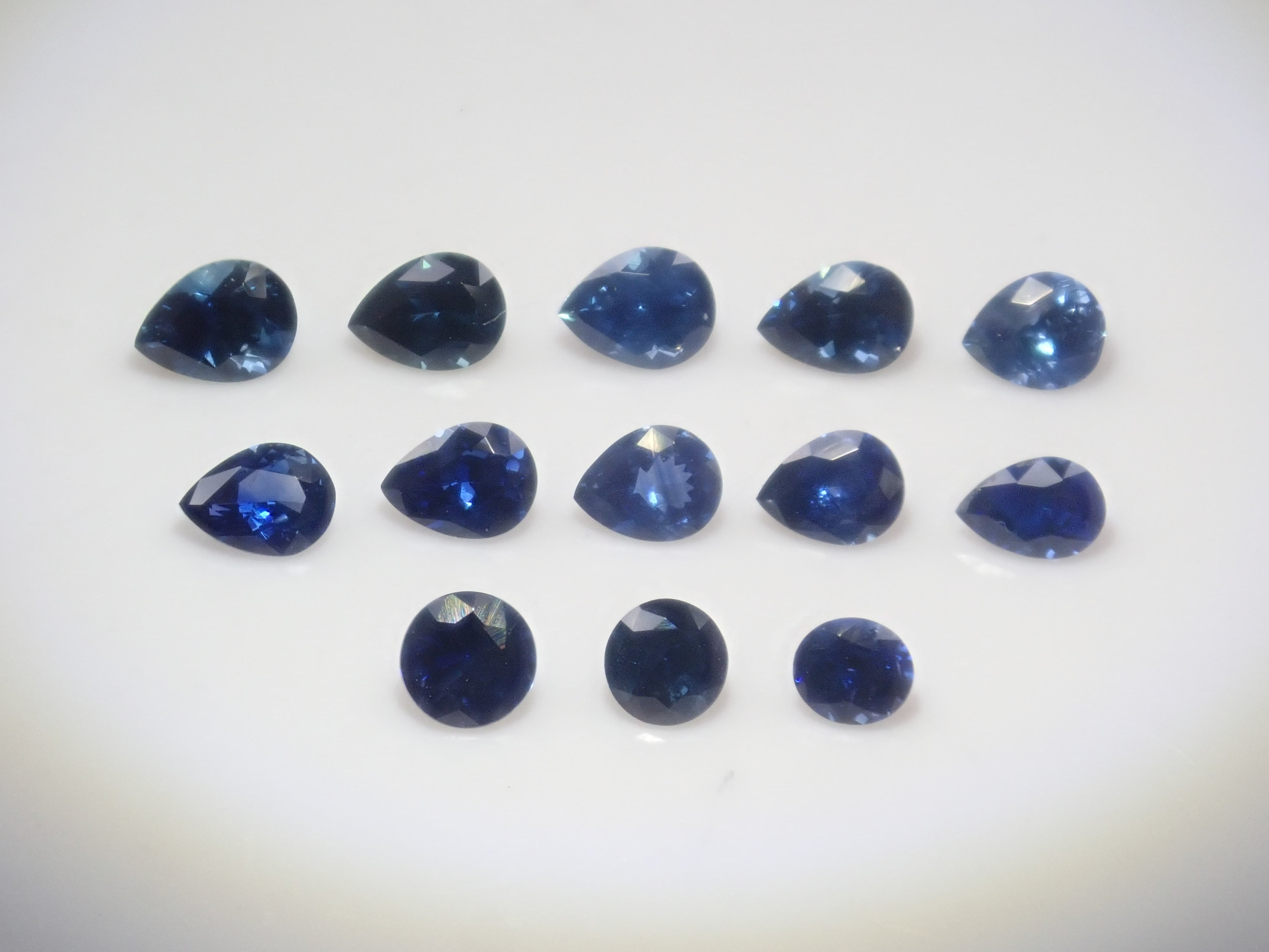 【11/3 22時販売】《限定15石》非加熱ロイヤルブルーサファイア2石（AIGS鑑別書付き）が当たるブルーサファイアガチャ《複数購入割引有》