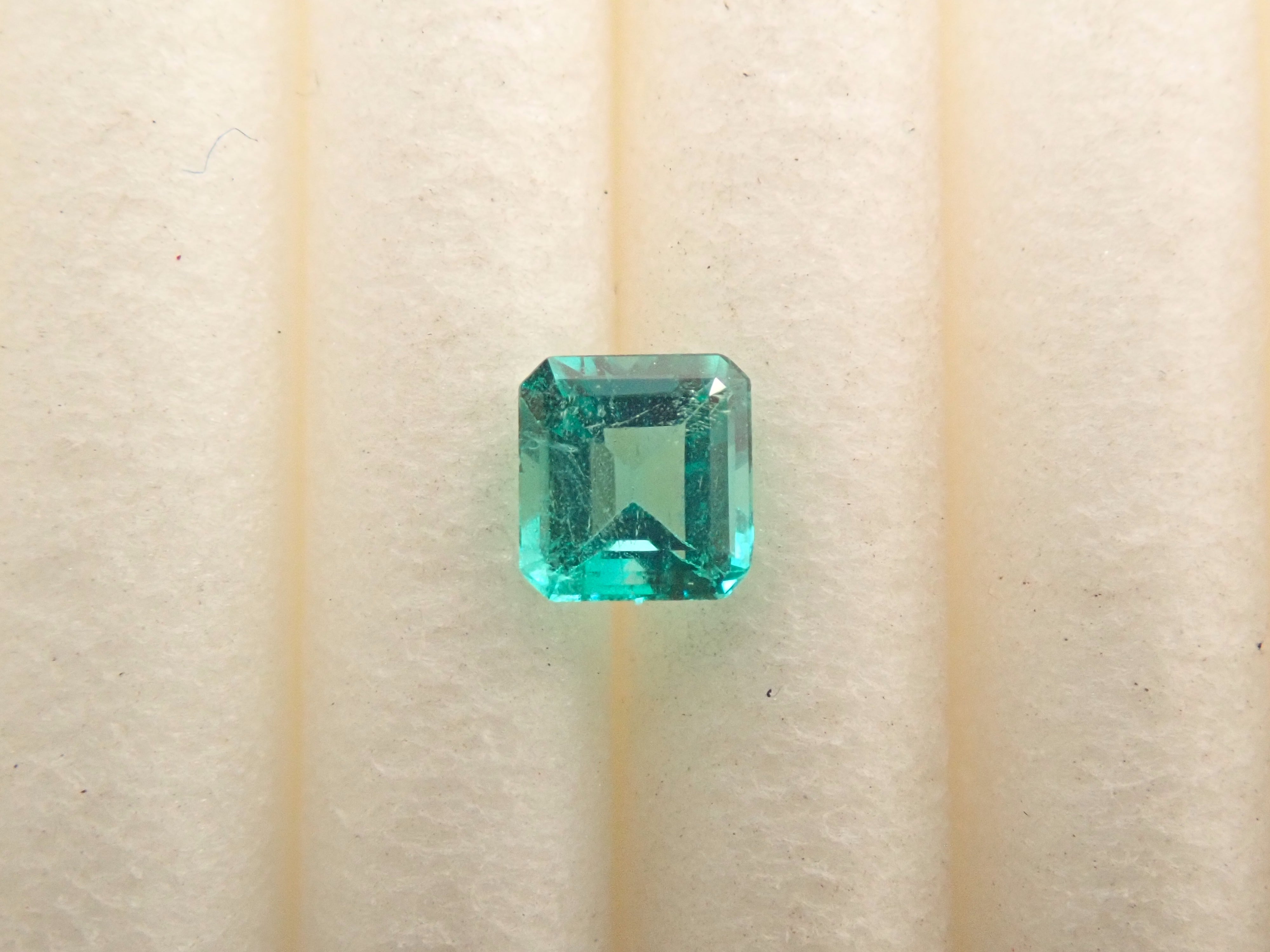 コロンビア産エメラルド 0.121ctルース