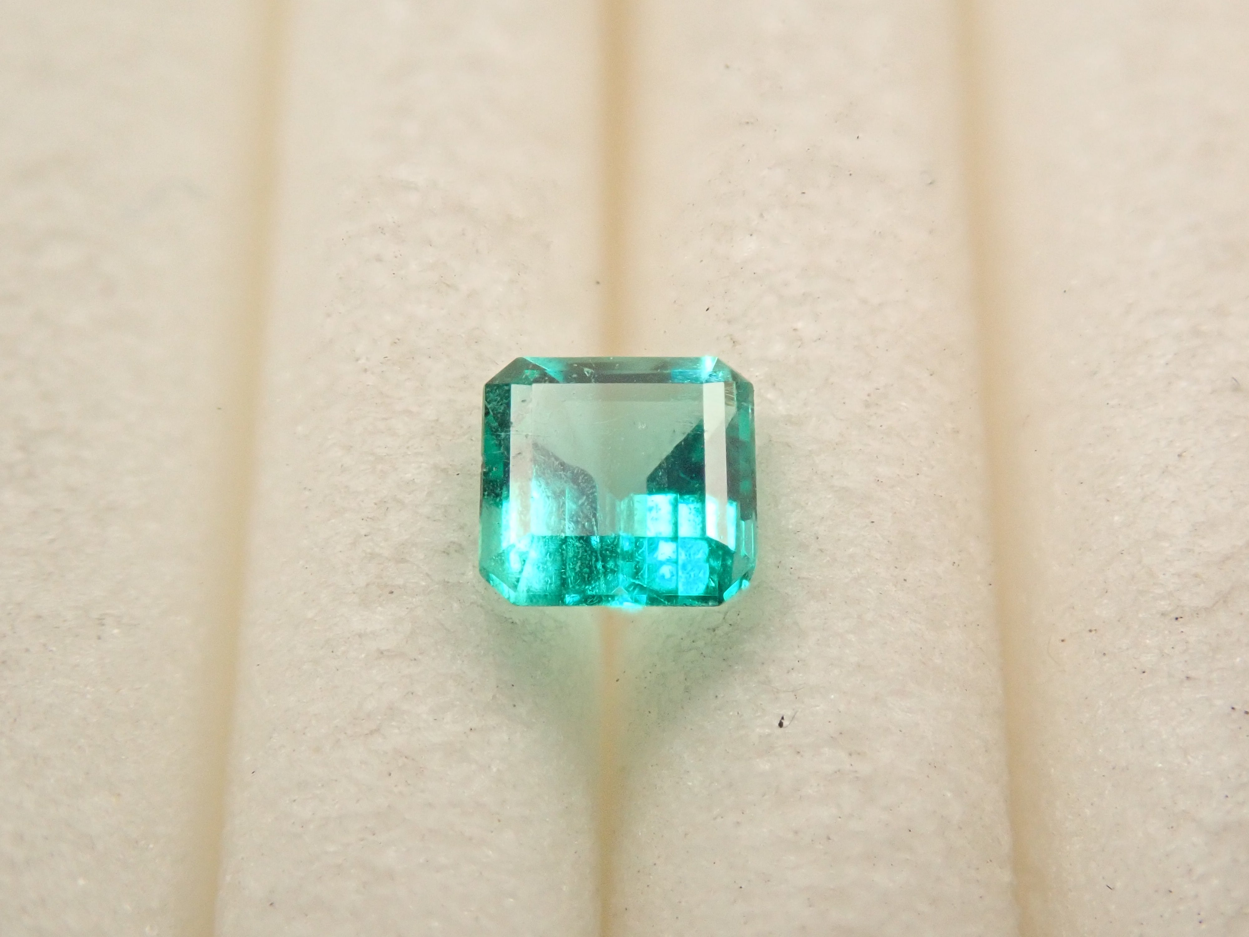 コロンビア産エメラルド 0.121ctルース