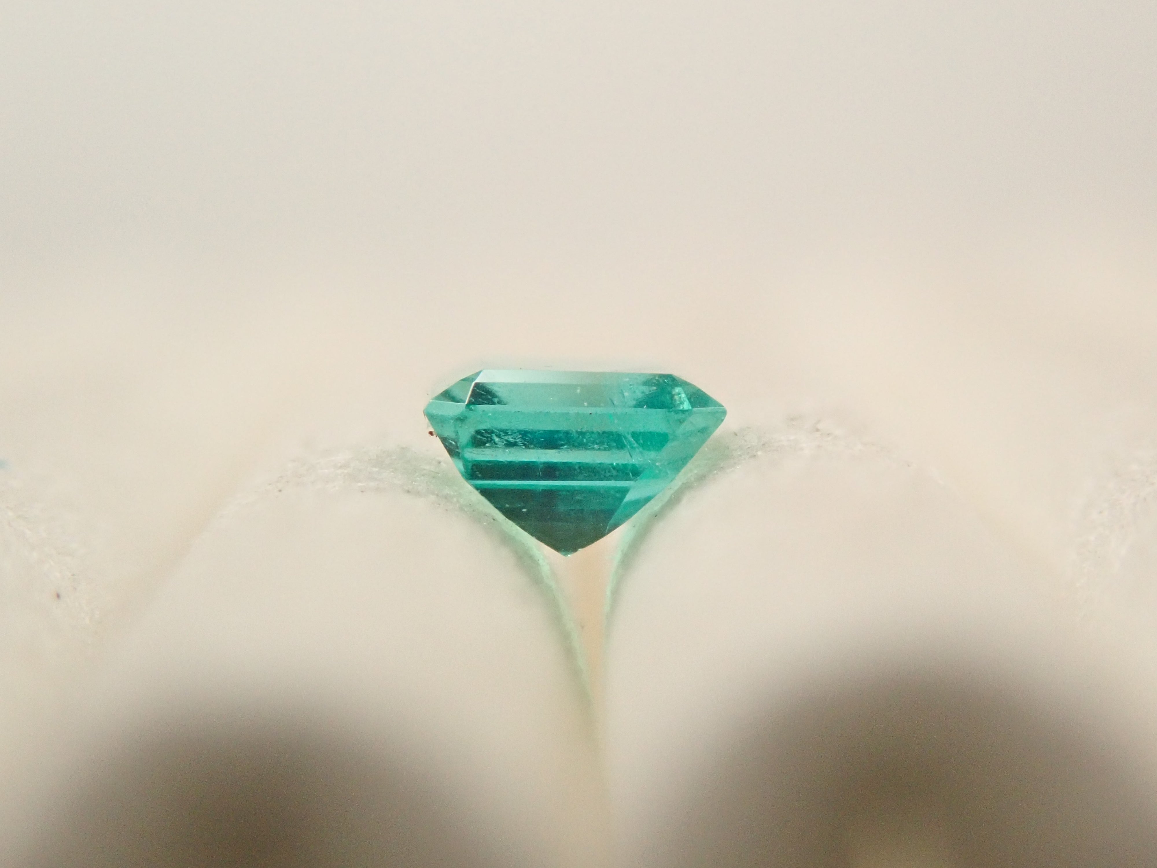 コロンビア産エメラルド 0.121ctルース