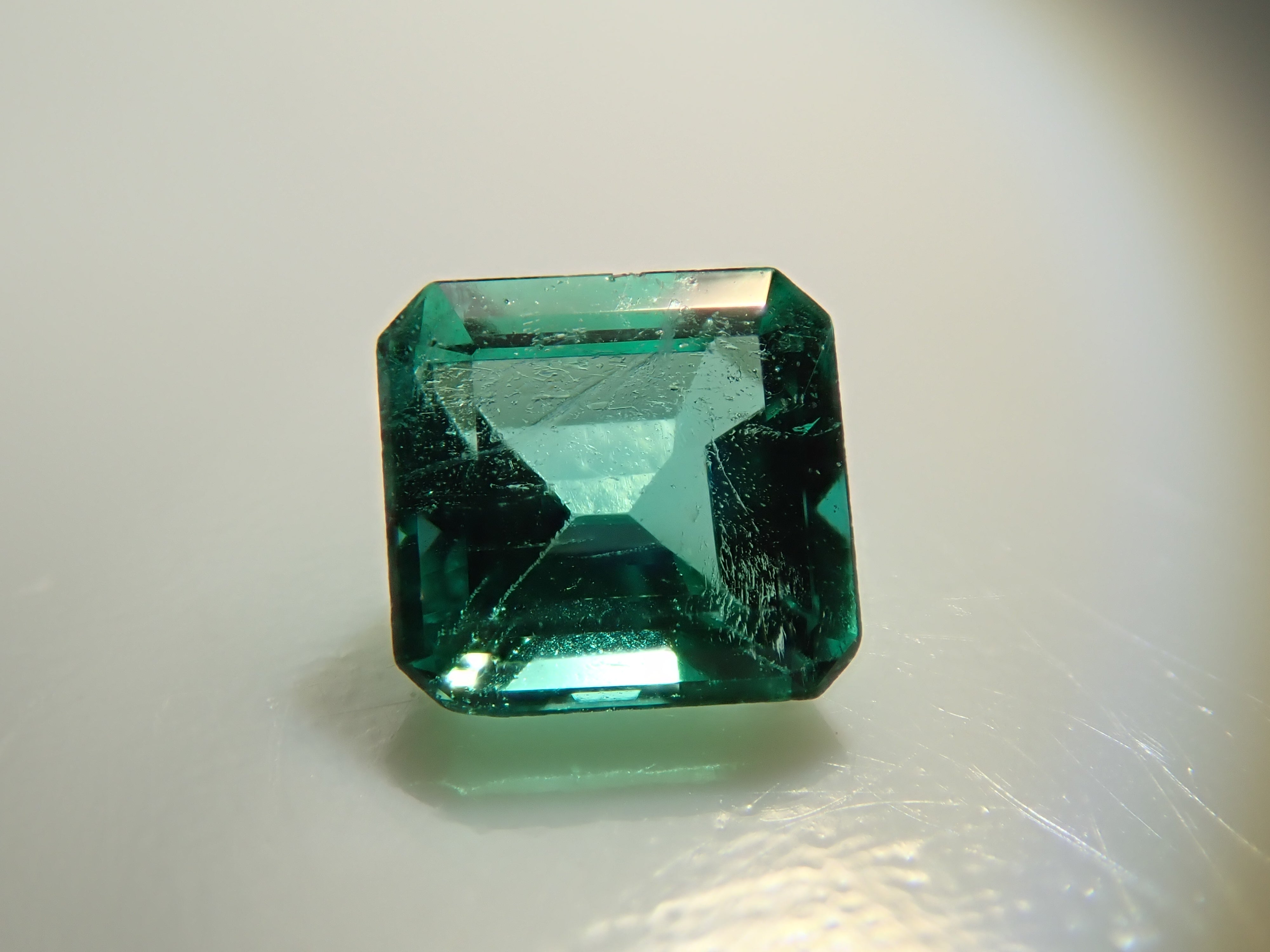 コロンビア産エメラルド 0.121ctルース