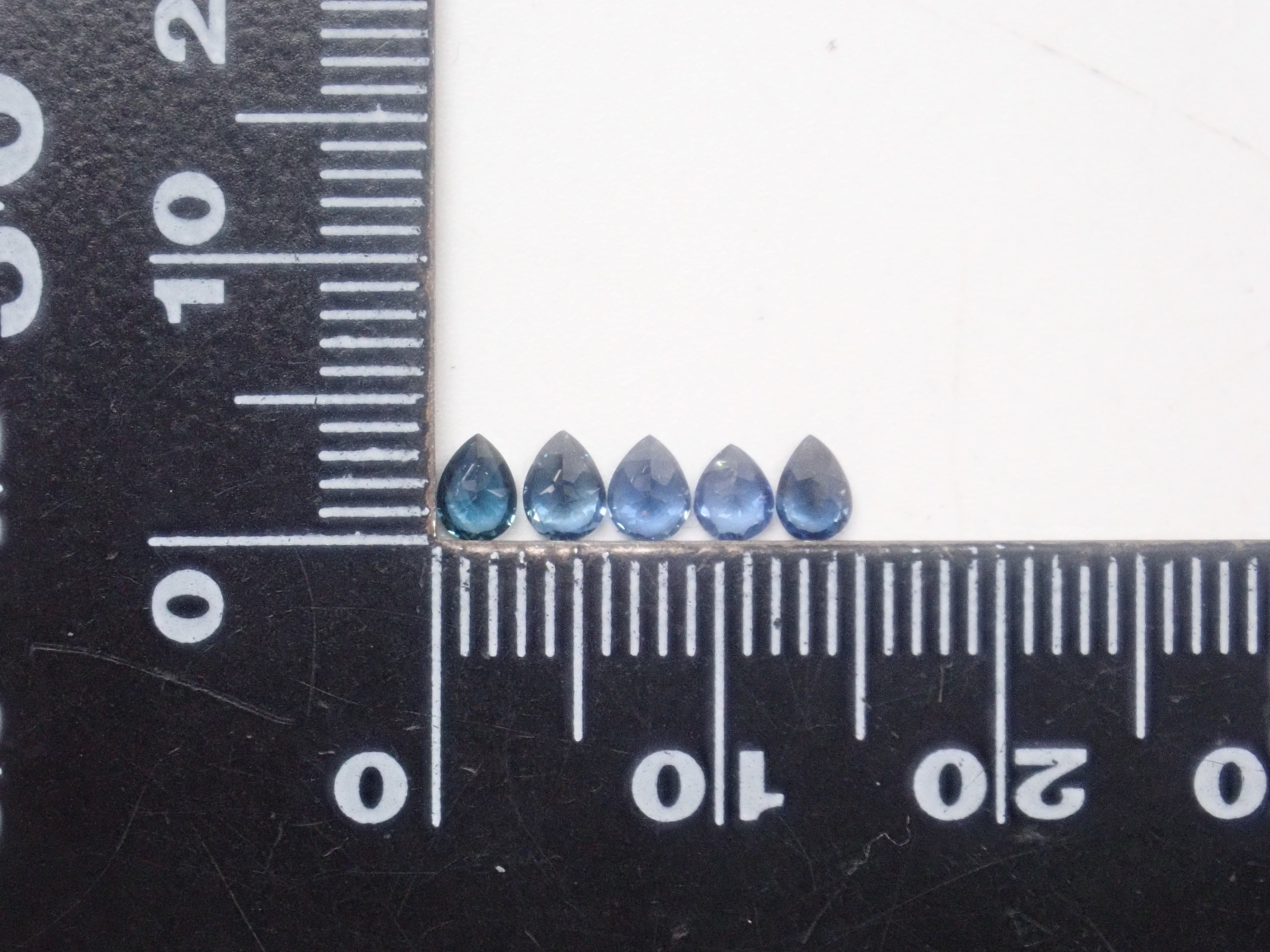 【11/3 22時販売】《限定15石》非加熱ロイヤルブルーサファイア2石（AIGS鑑別書付き）が当たるブルーサファイアガチャ《複数購入割引有》