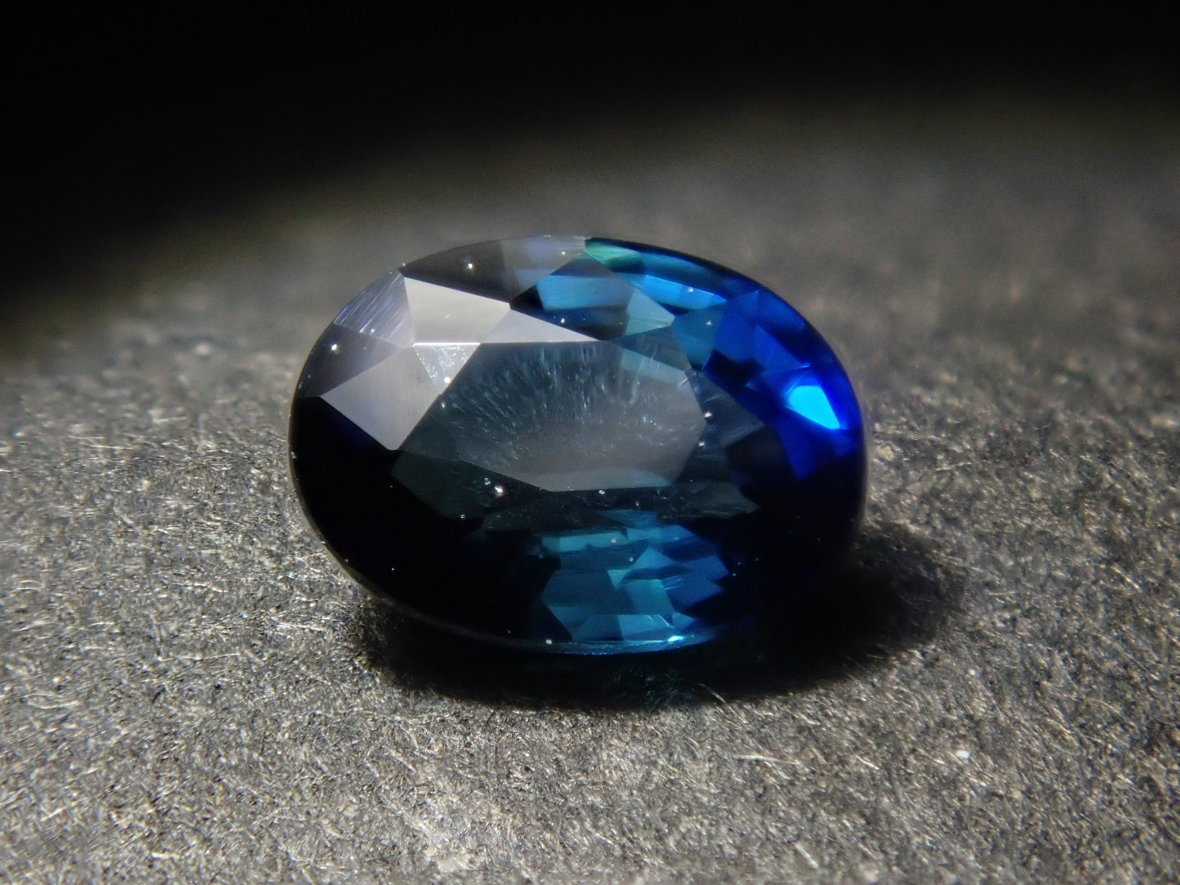 【11/3 22時販売】《限定15石》非加熱ロイヤルブルーサファイア2石（AIGS鑑別書付き）が当たるブルーサファイアガチャ《複数購入割引有》