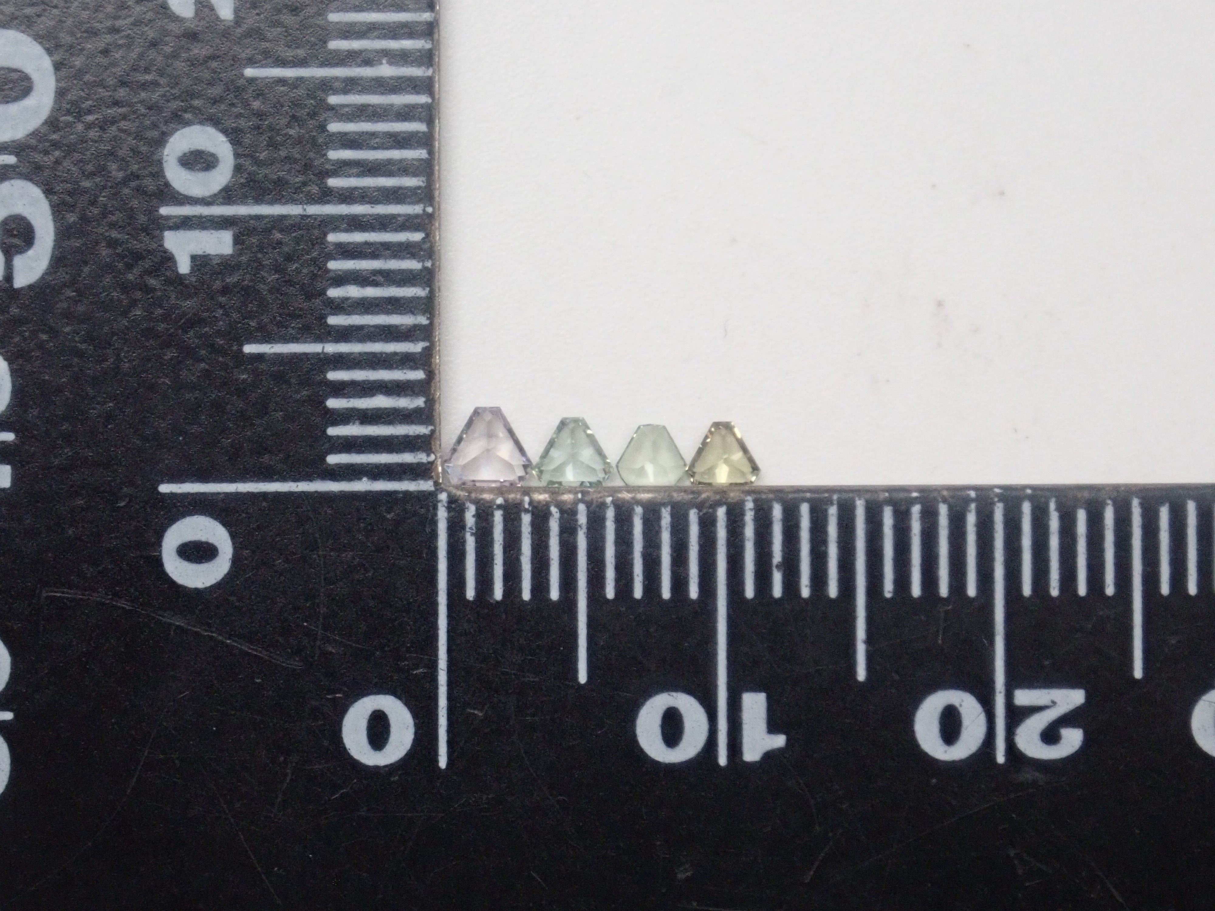 【11/3 22時販売】《限定15石》非加熱ロイヤルブルーサファイア2石（AIGS鑑別書付き）が当たるブルーサファイアガチャ《複数購入割引有》