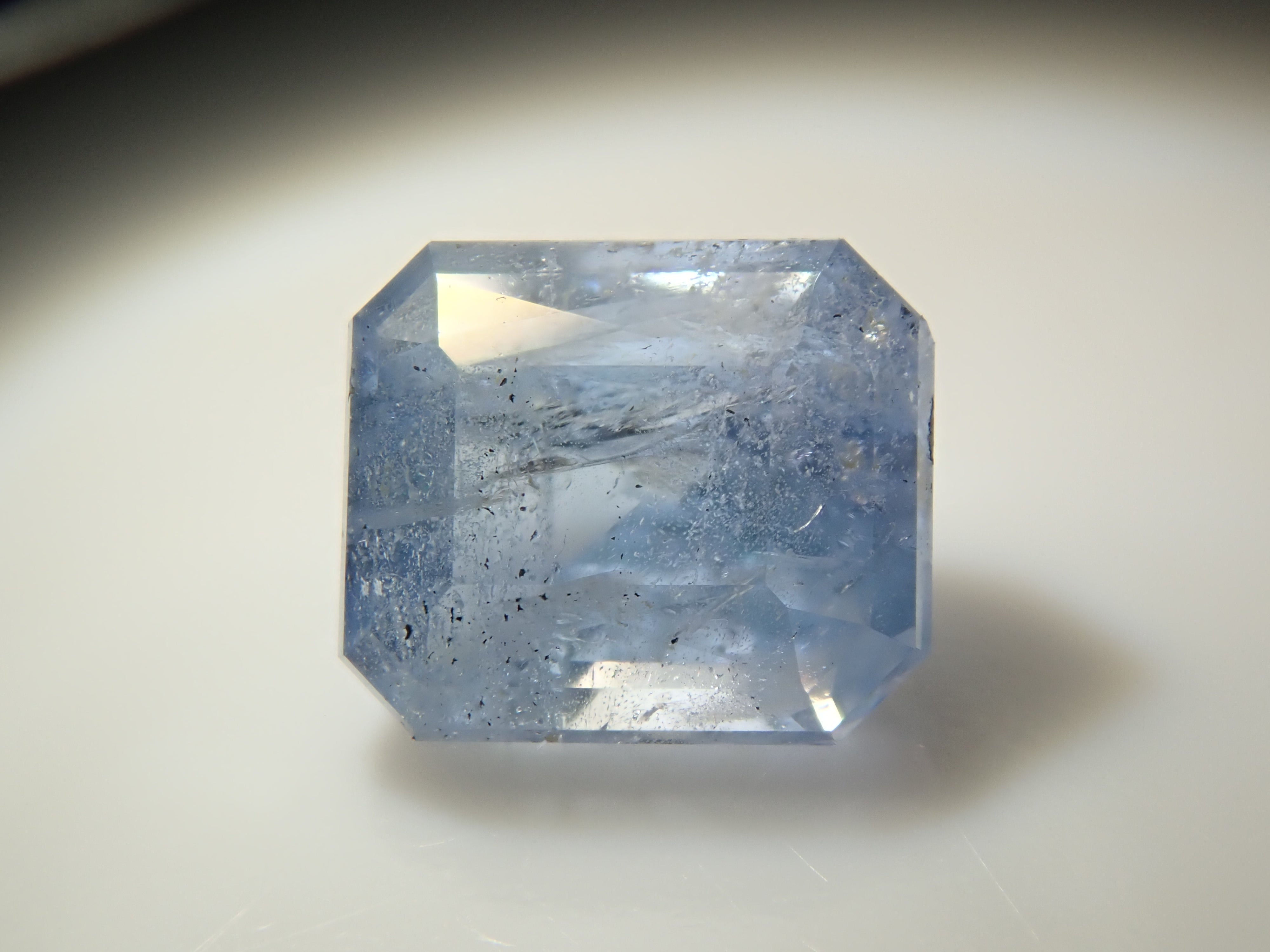 コロンビア産ユークレース 0.546ctルース