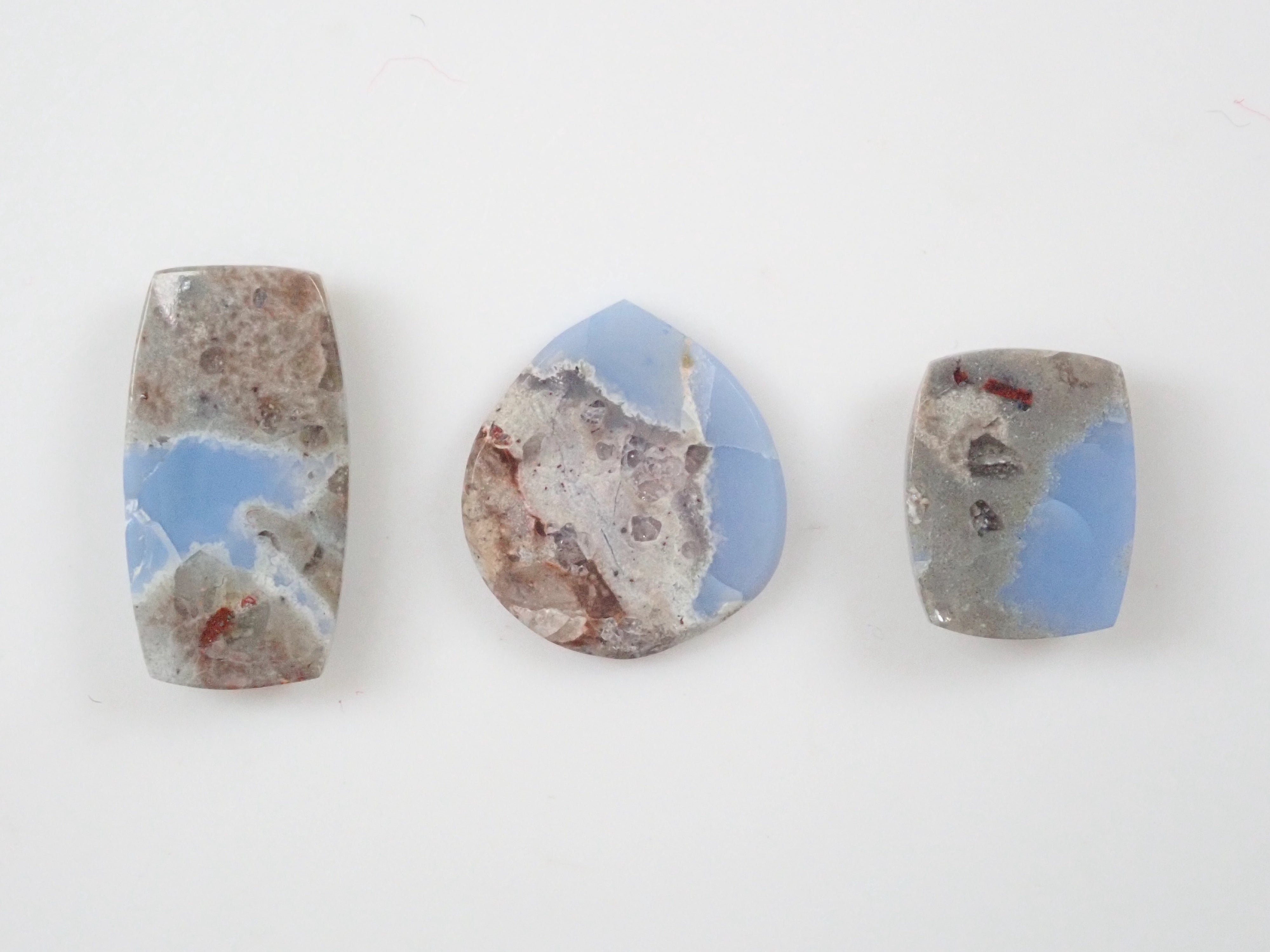 《Limited to 3 stones》1 American blue opal 《Discount available for multiple purchases》