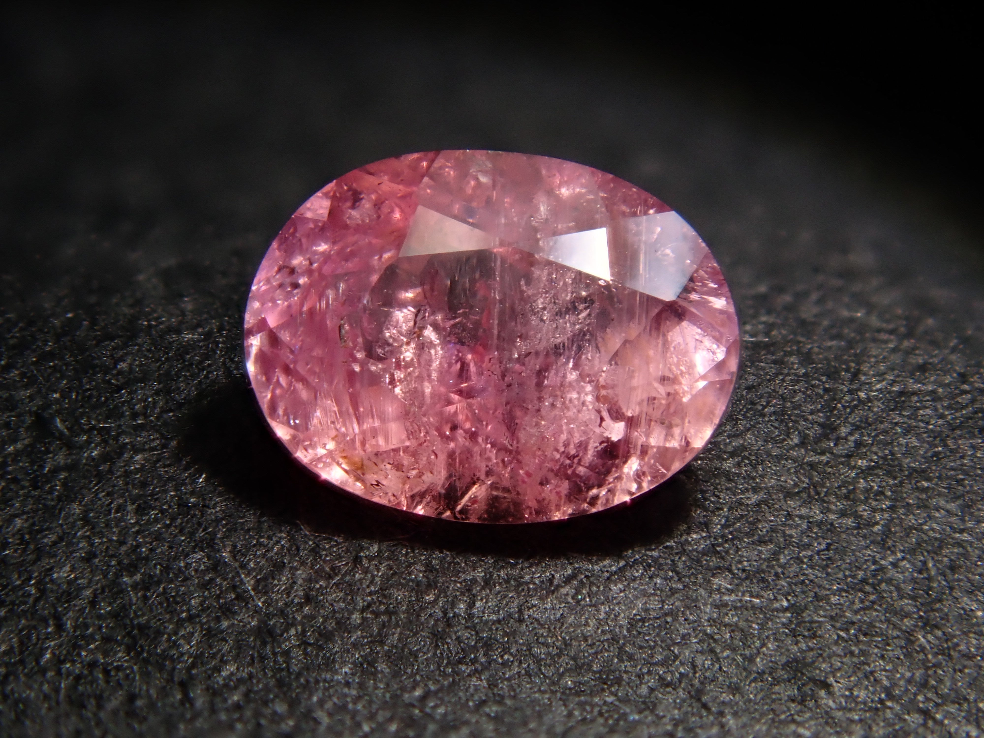 [12557296] 0.198ct loose pezzottaite from Madagascar