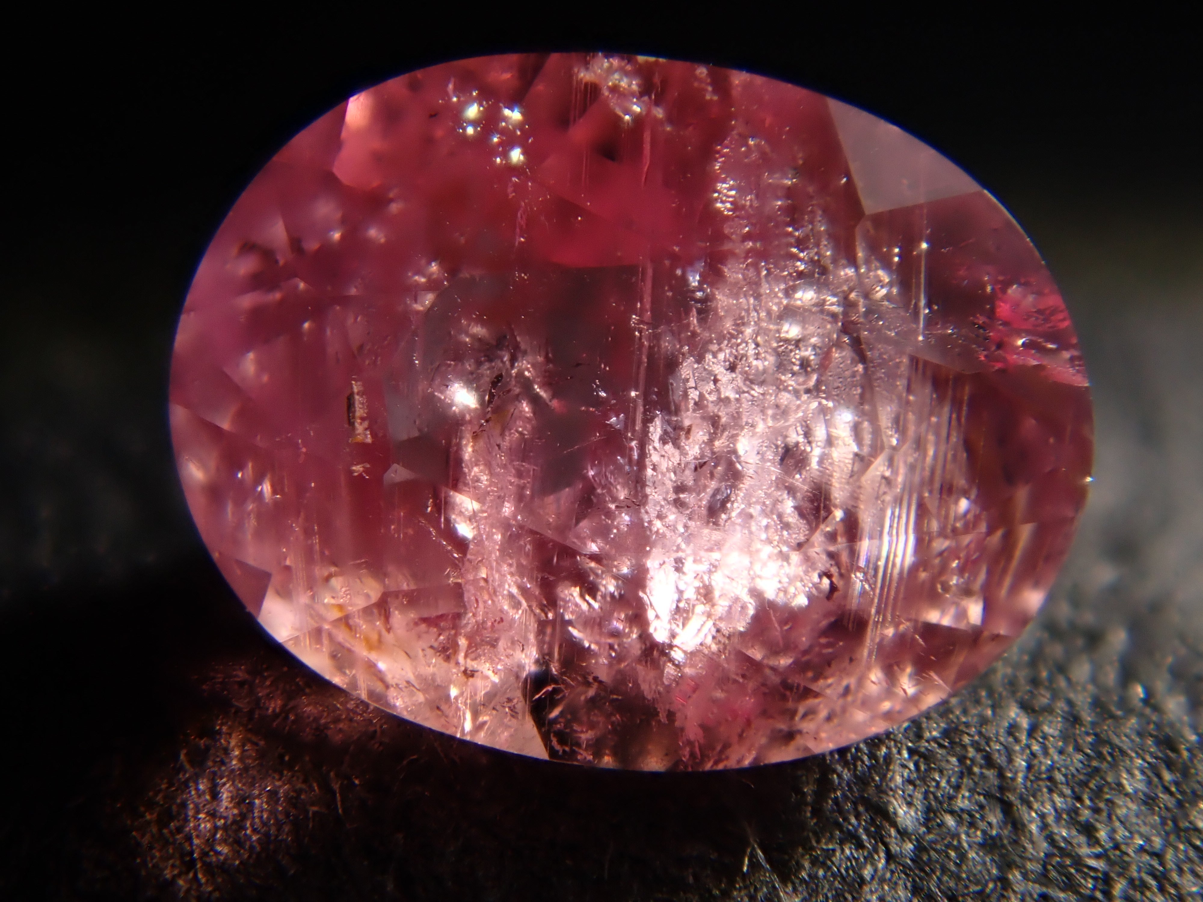 [12557296] 0.198ct loose pezzottaite from Madagascar