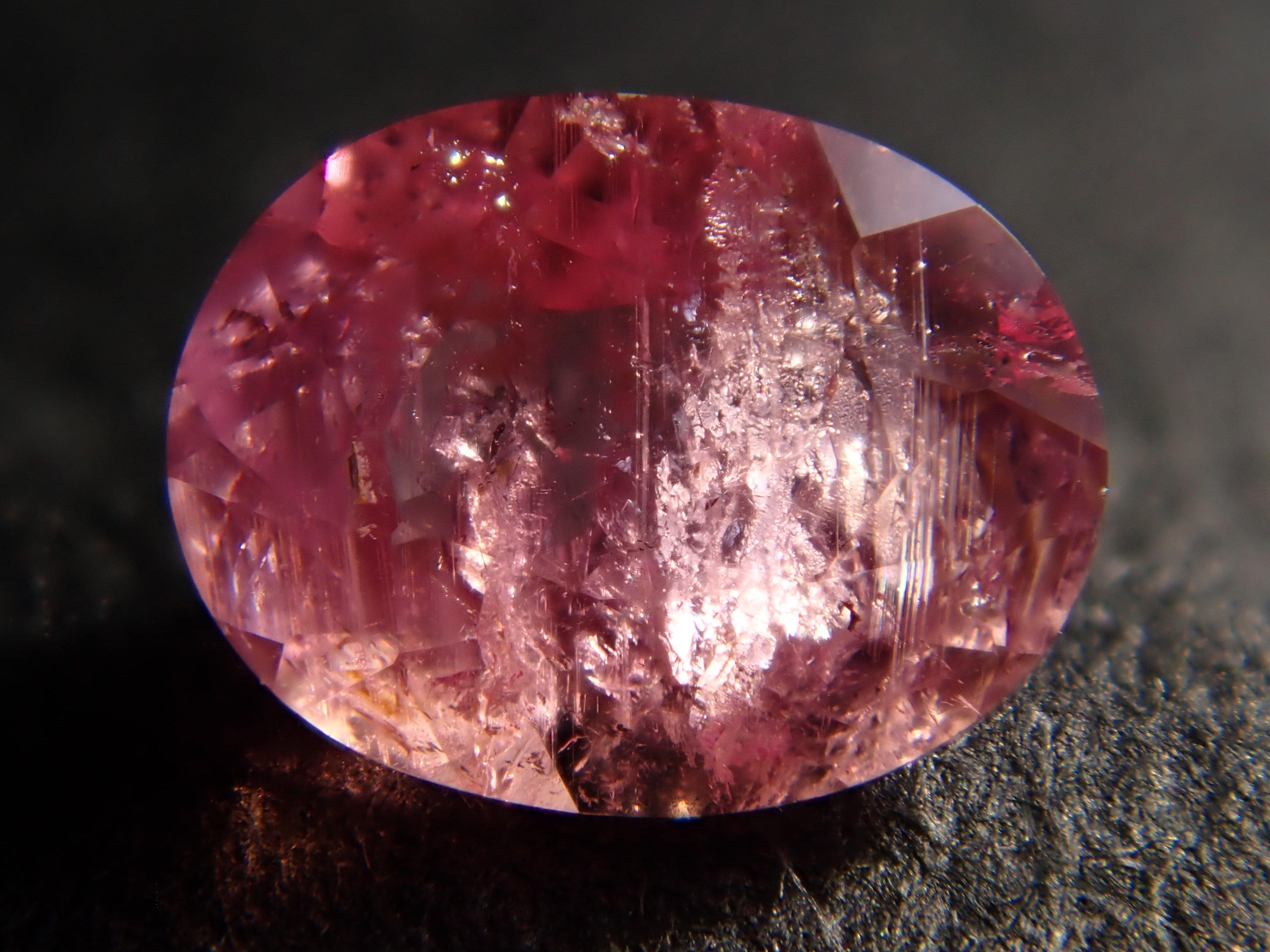 [12557296] 0.198ct loose pezzottaite from Madagascar