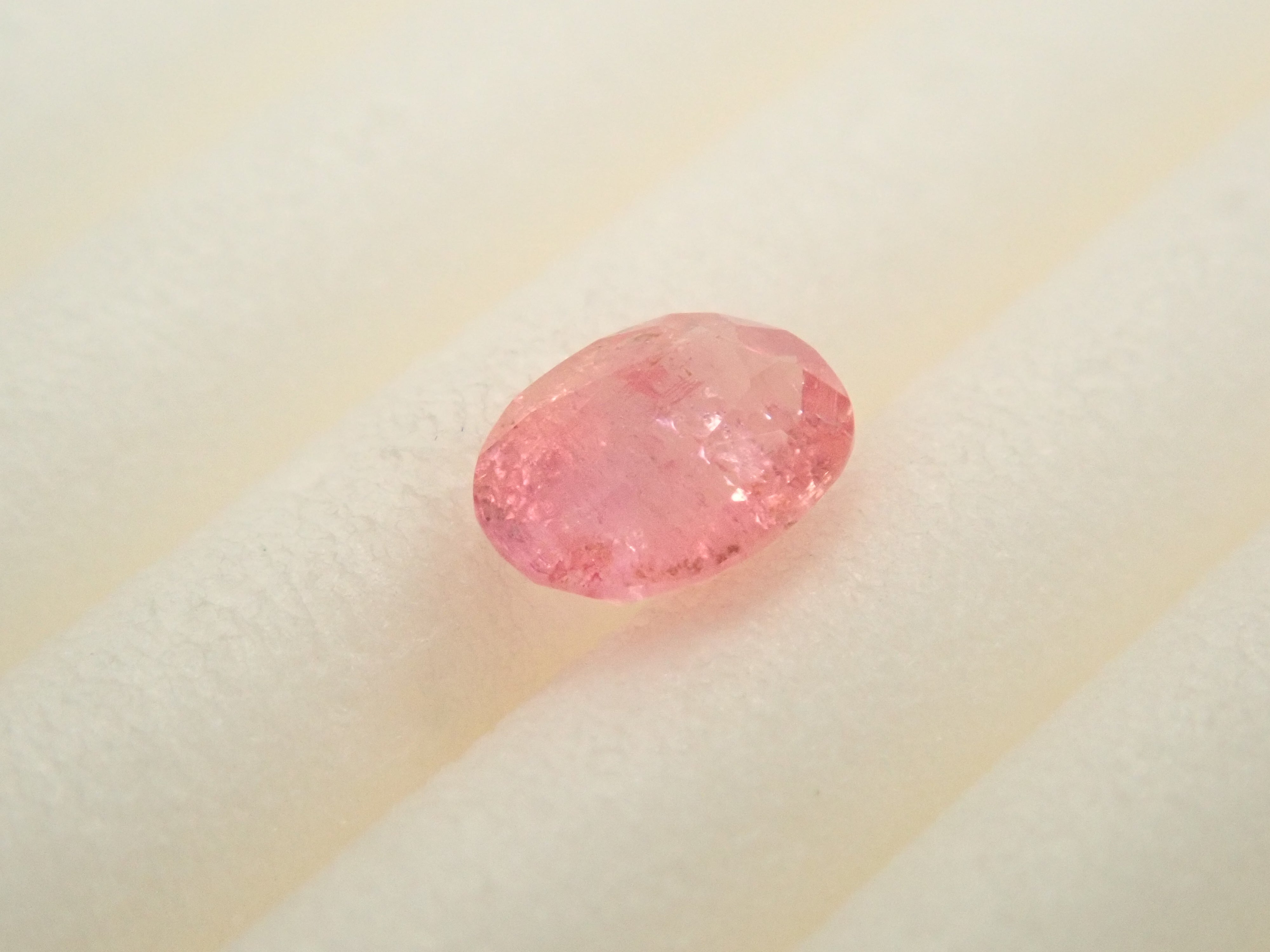 [12557296] 0.198ct loose pezzottaite from Madagascar