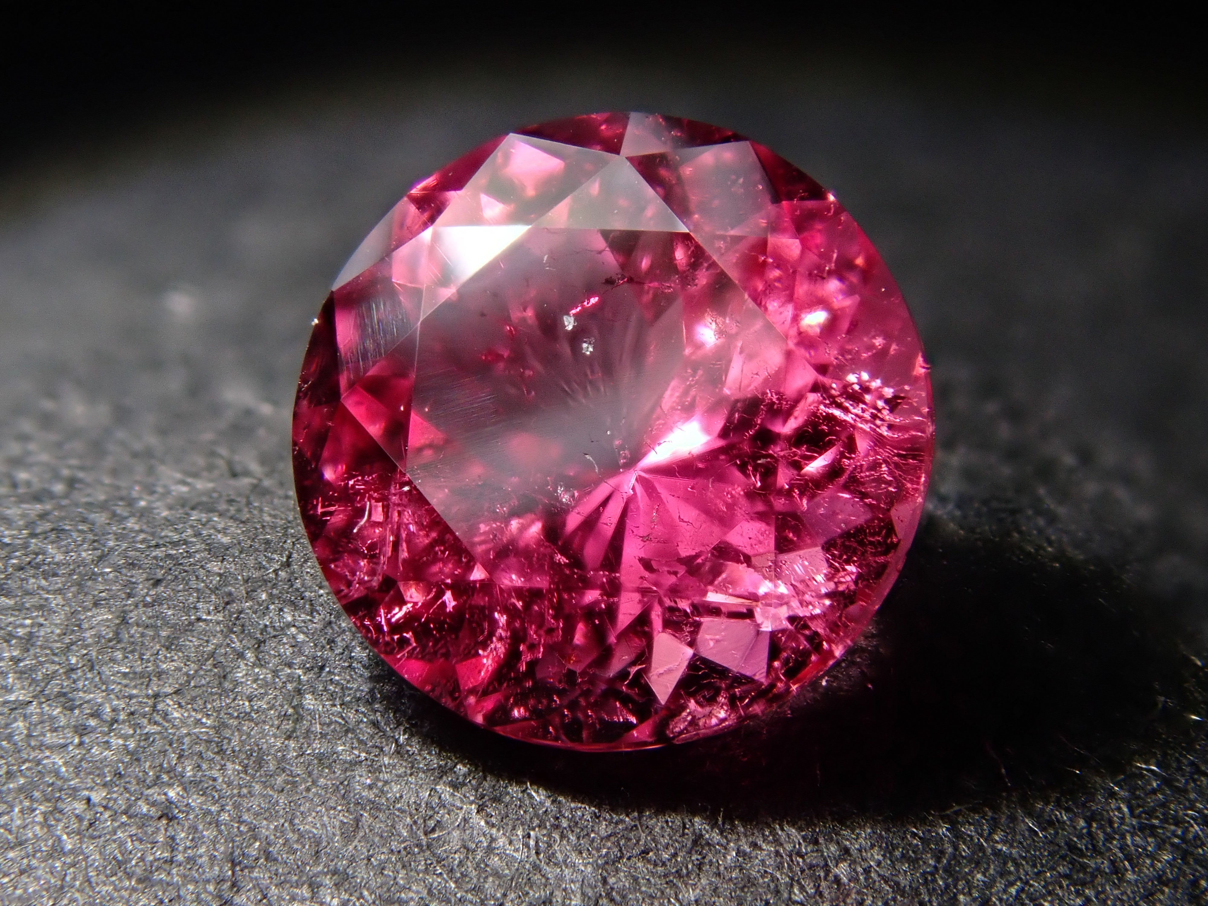 [12557558] Brazilian Rubellite 0.595ct Loose Stone