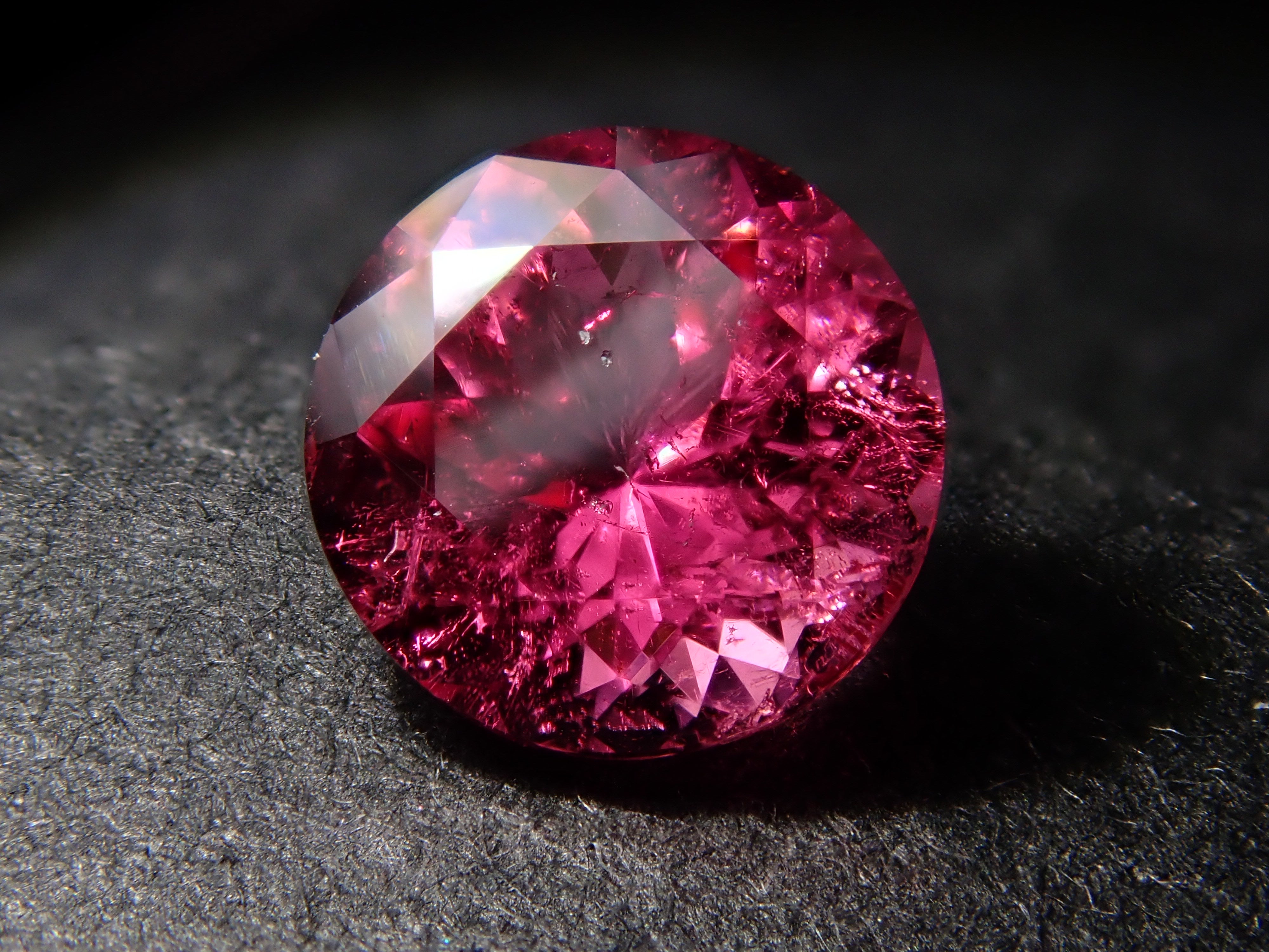 [12557558] Brazilian Rubellite 0.595ct Loose Stone
