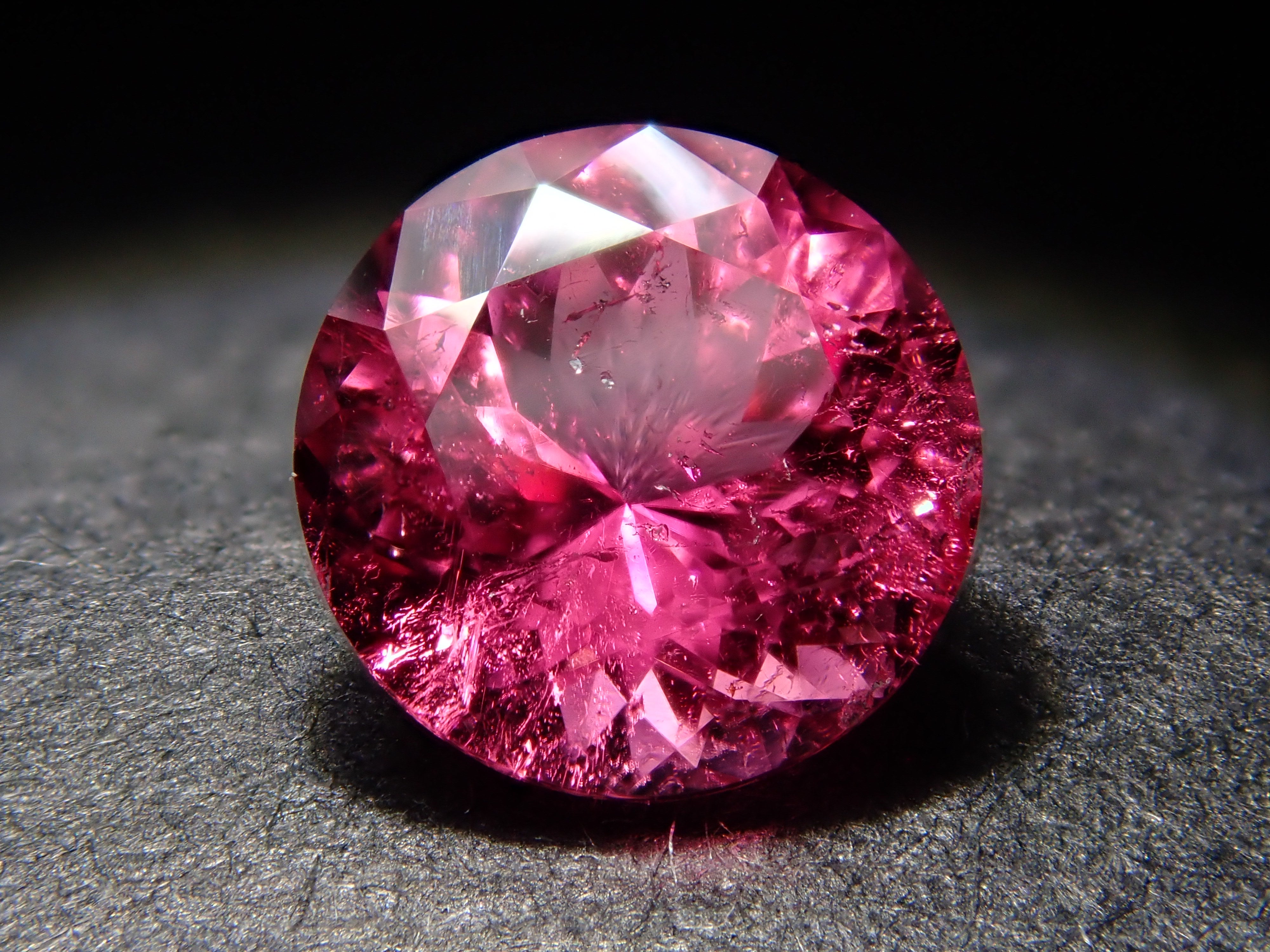 [12557558] Brazilian Rubellite 0.595ct Loose Stone