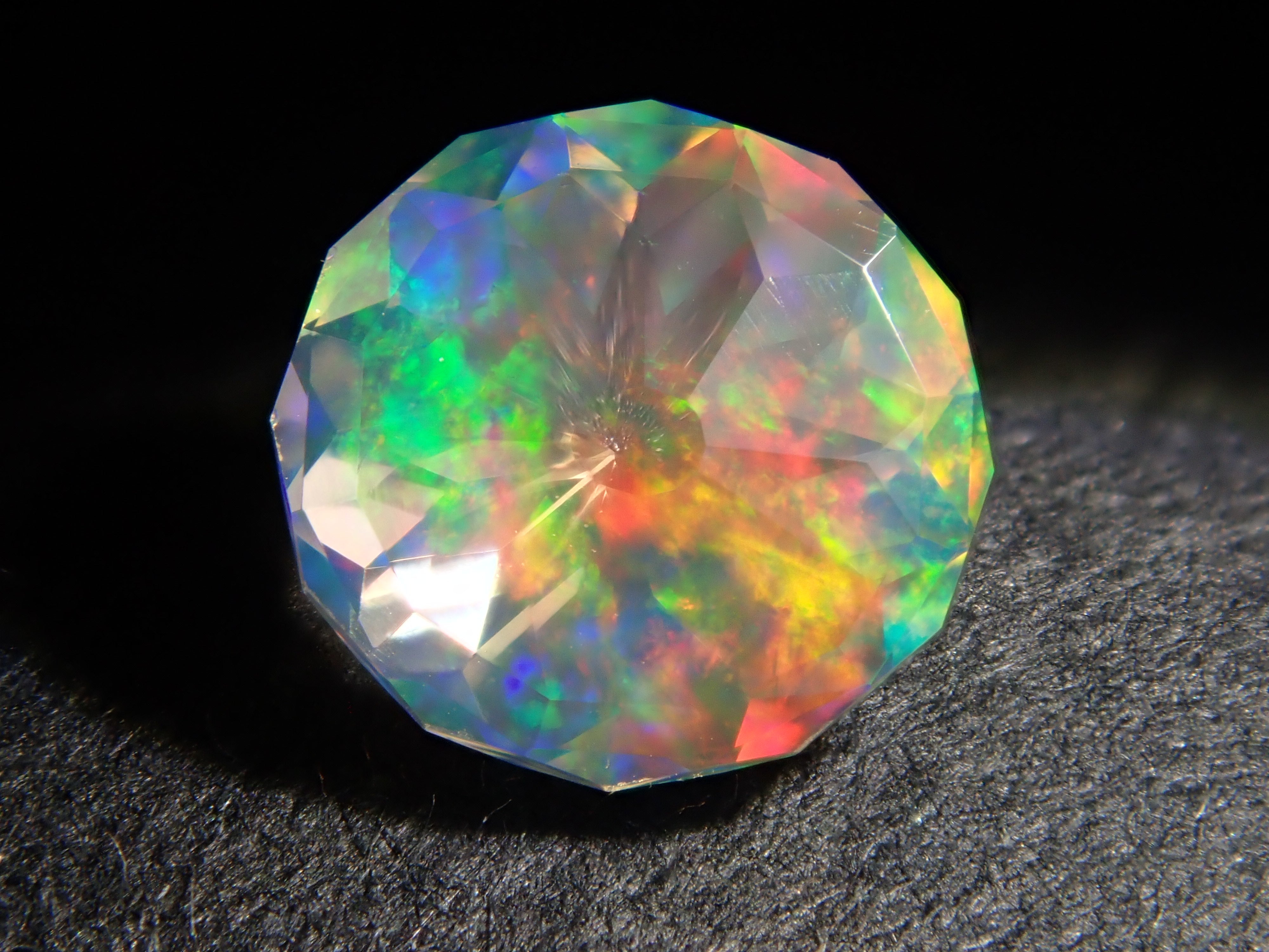 [12557608] Mexican Fire Opal (Faceted) 0.309ct Loose