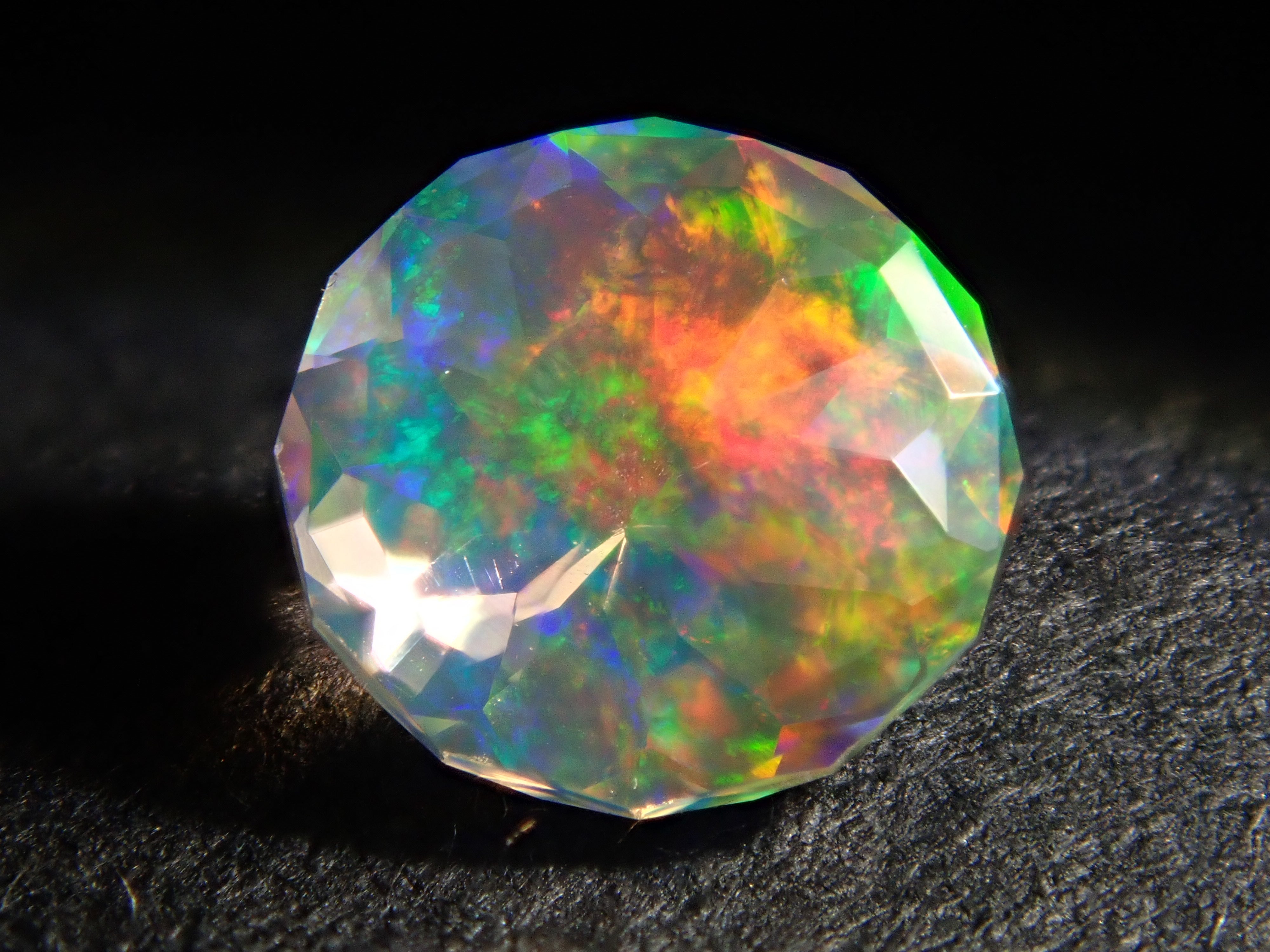 [12557608] Mexican Fire Opal (Faceted) 0.309ct Loose