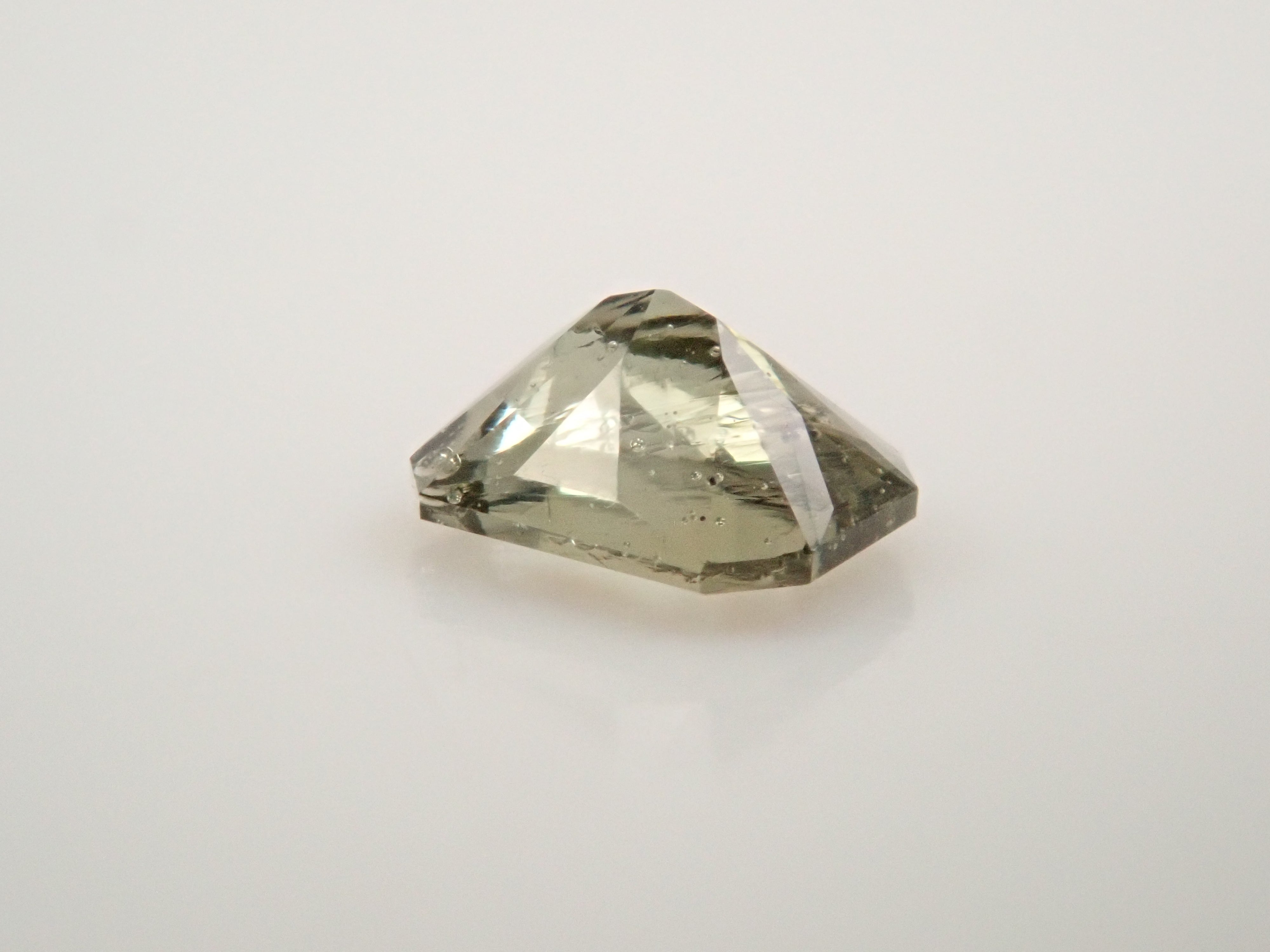 [12558144] Moldavite 0.097ct loose stone from the former Czechoslovakia