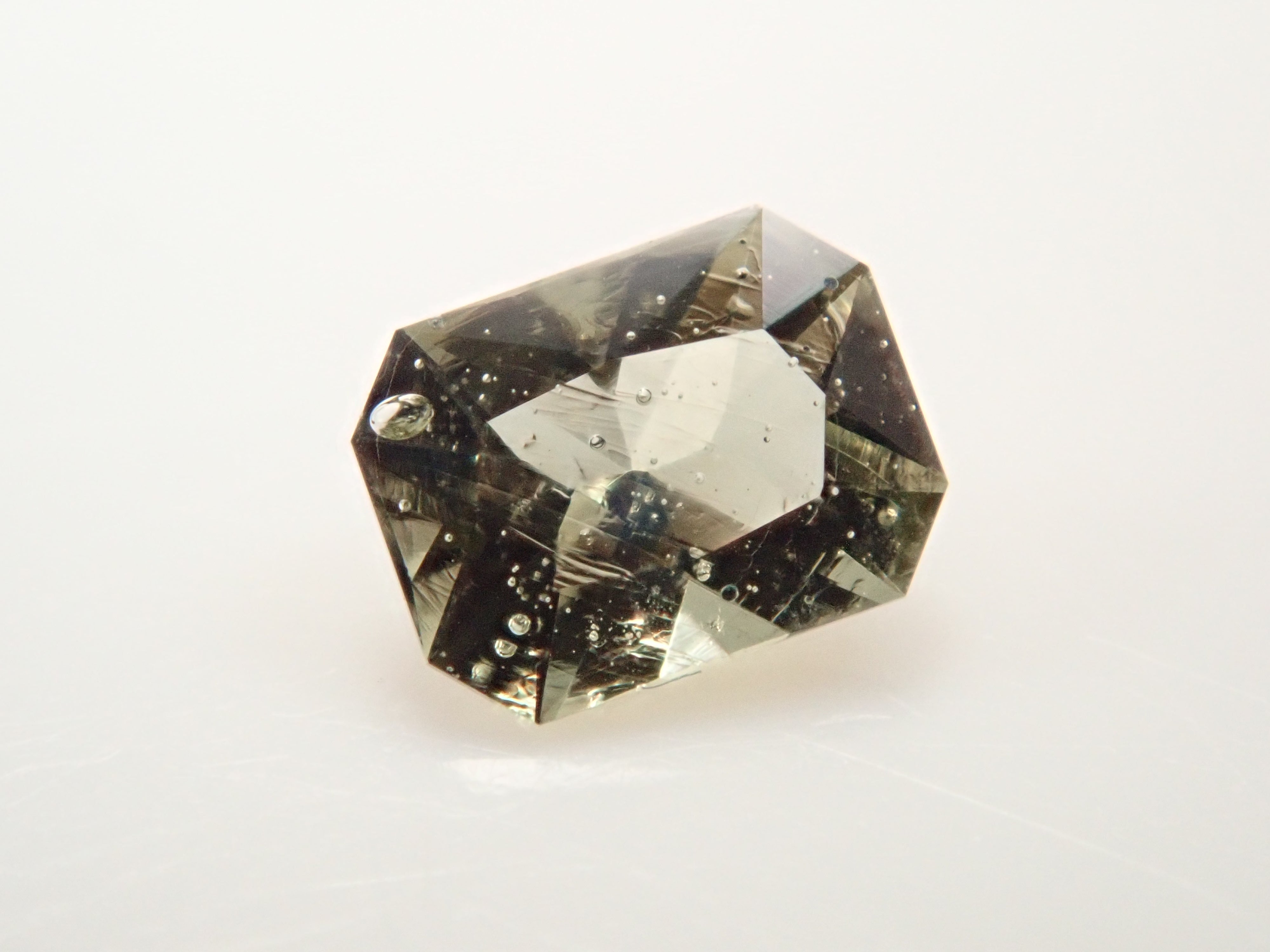 [12558144] Moldavite 0.097ct loose stone from the former Czechoslovakia