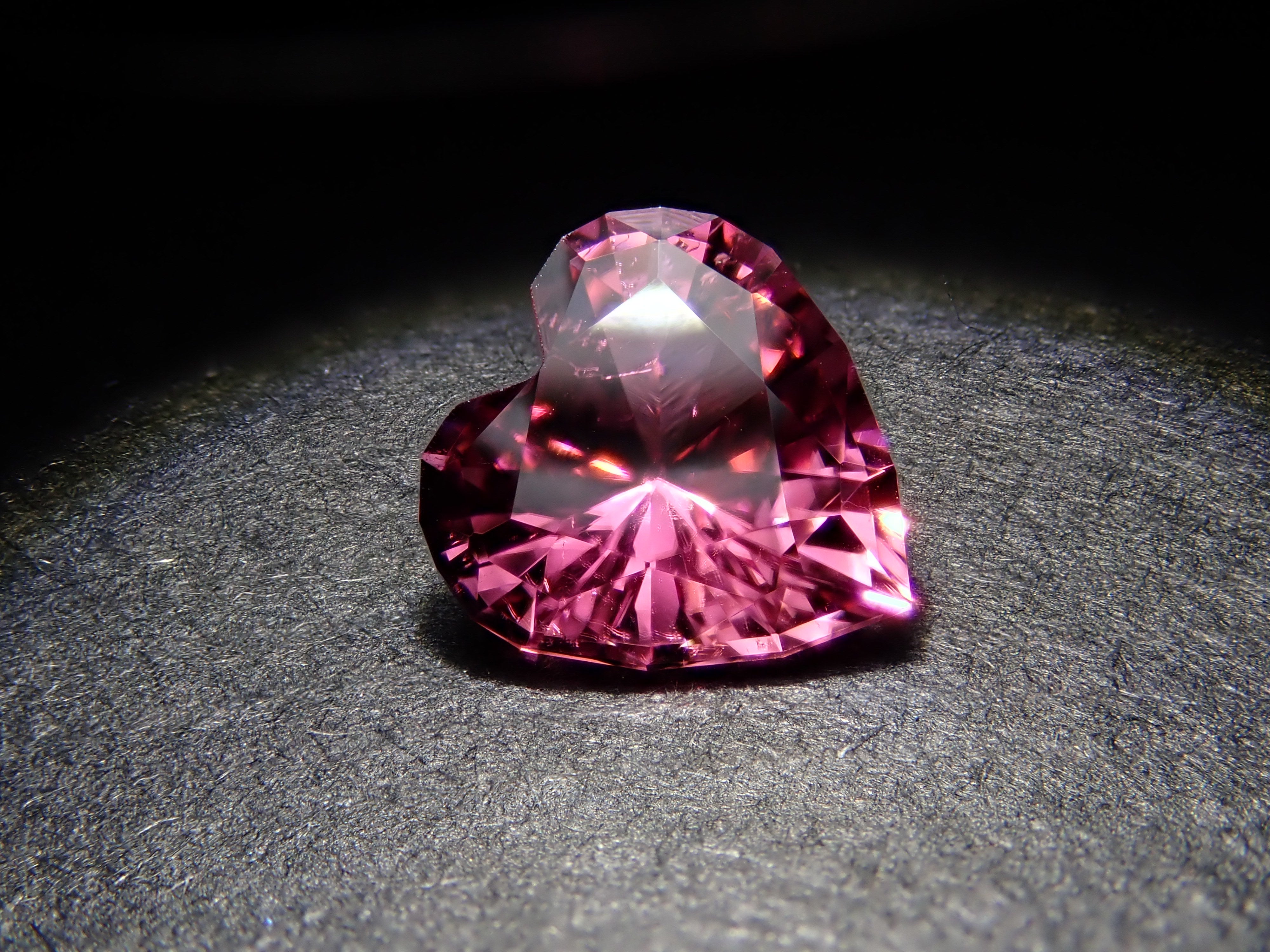 [12558255] Brazilian Pink Tourmaline 0.577ct Loose Stone