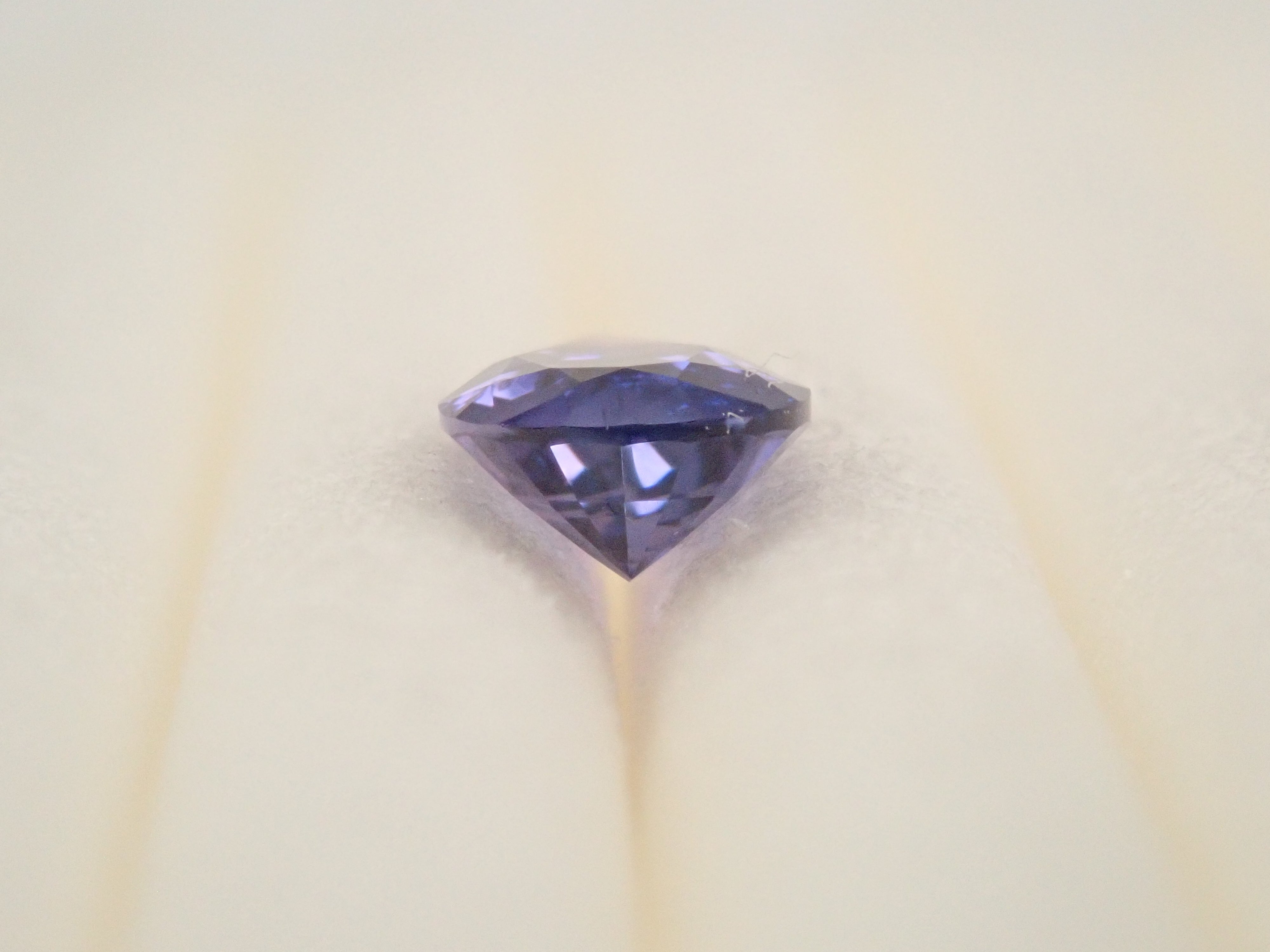 [11/22 22:00] 坦尚尼亞雙色藍寶石 0.299克拉 散裝