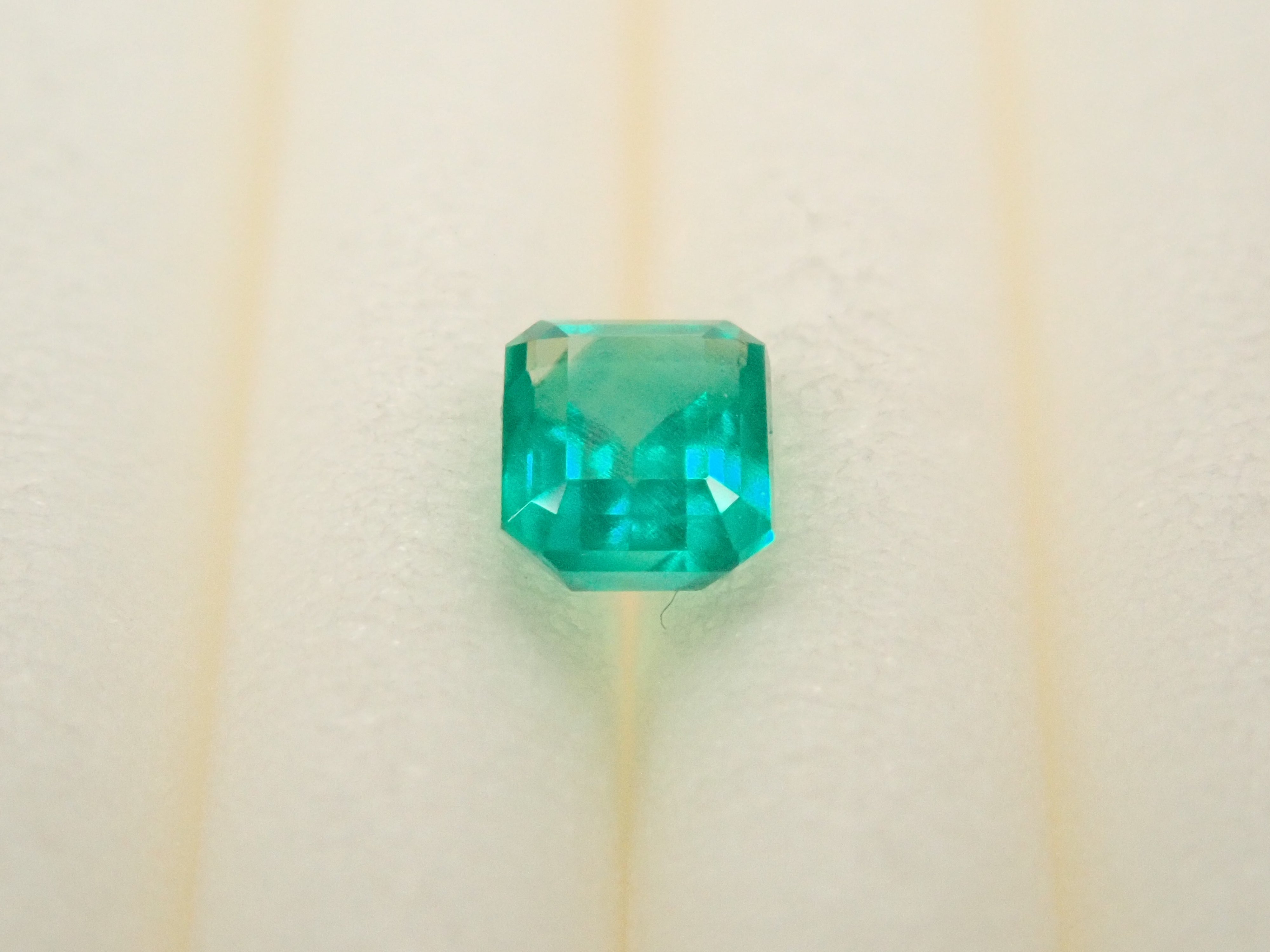 【11/3 22時販売】コロンビア産エメラルド 0.126ctルース