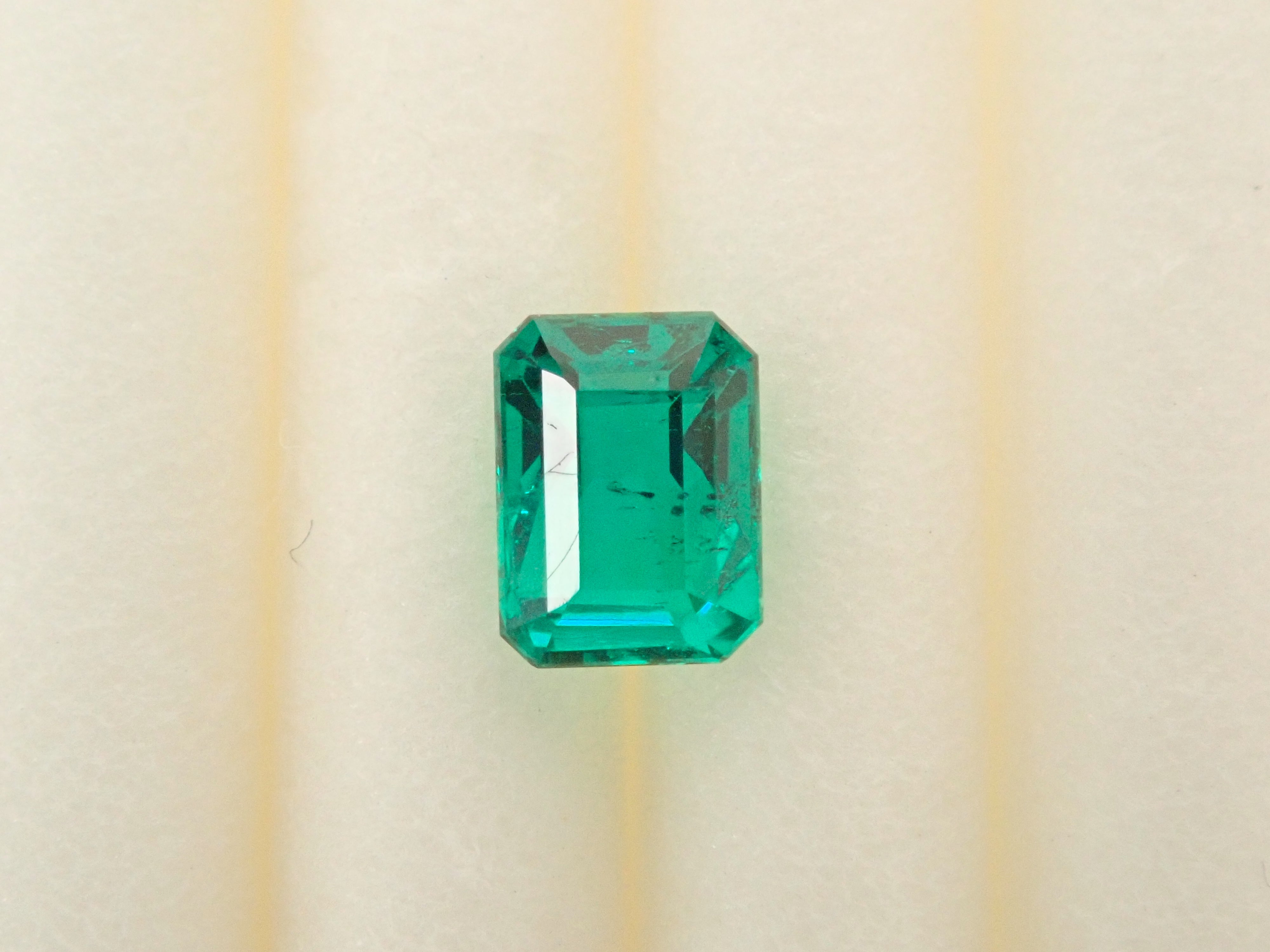 【11/3 22時販売】コロンビア産エメラルド 0.176ctルース