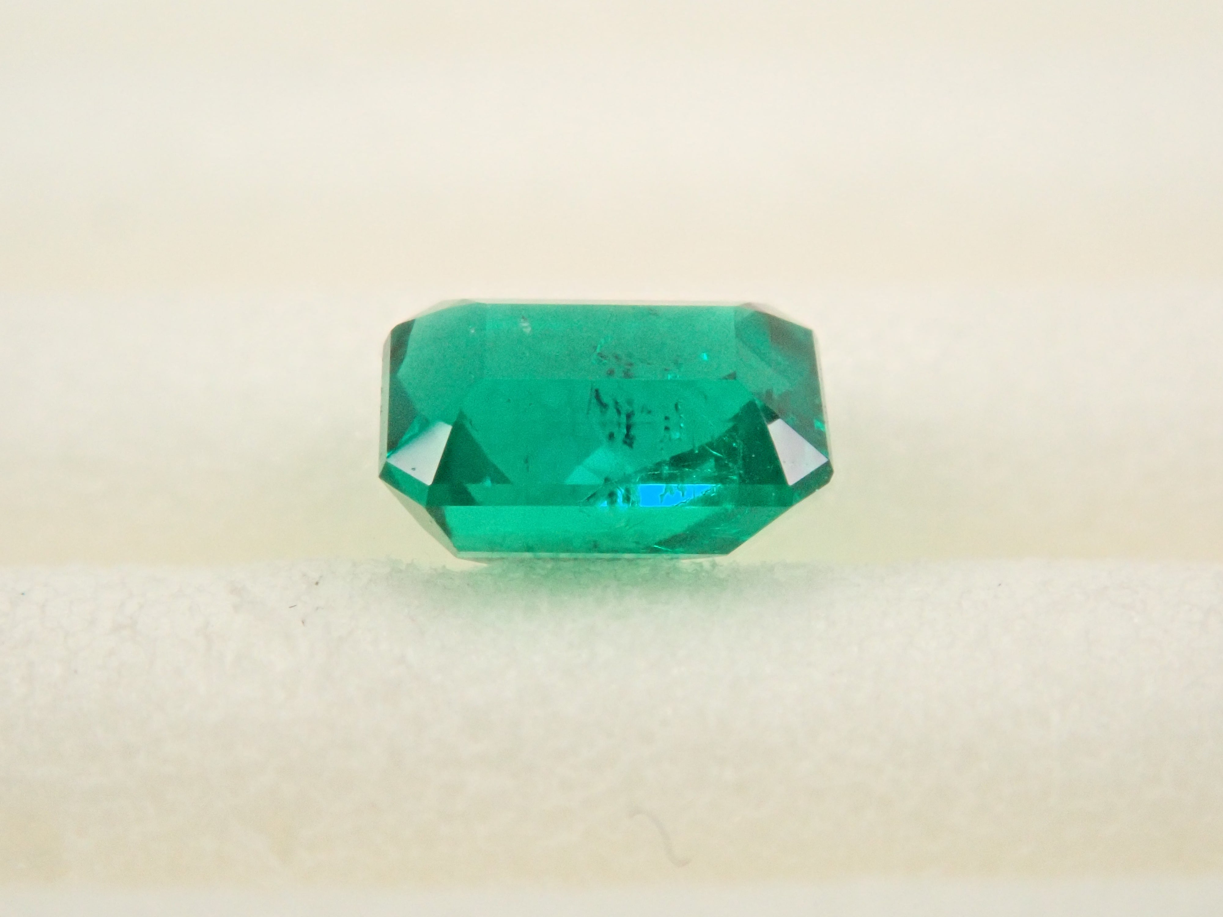 【11/3 22時販売】コロンビア産エメラルド 0.176ctルース