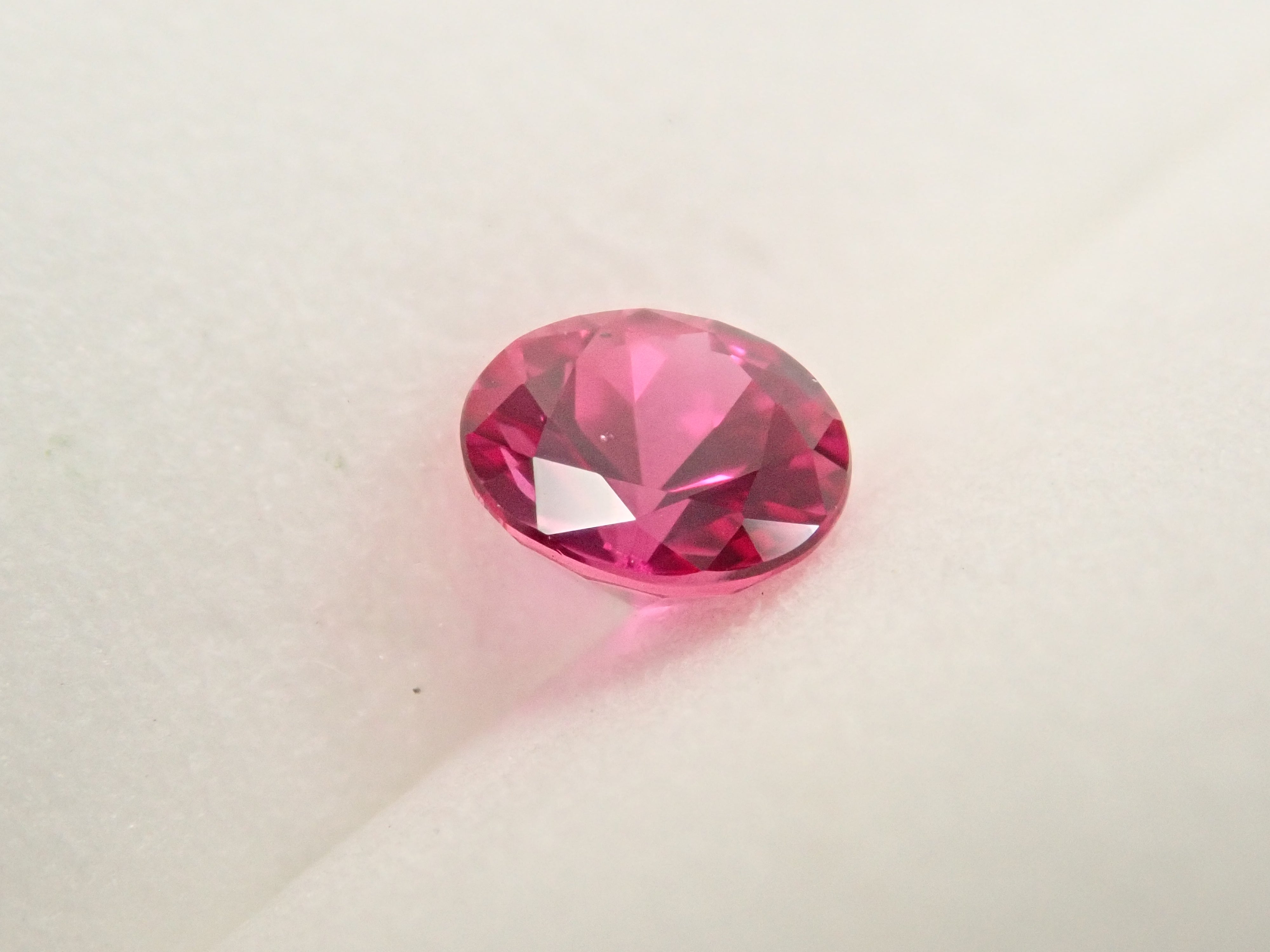 【11/3 22時販売】非加熱ルビー 4.5mm/0.430ctルース GIT