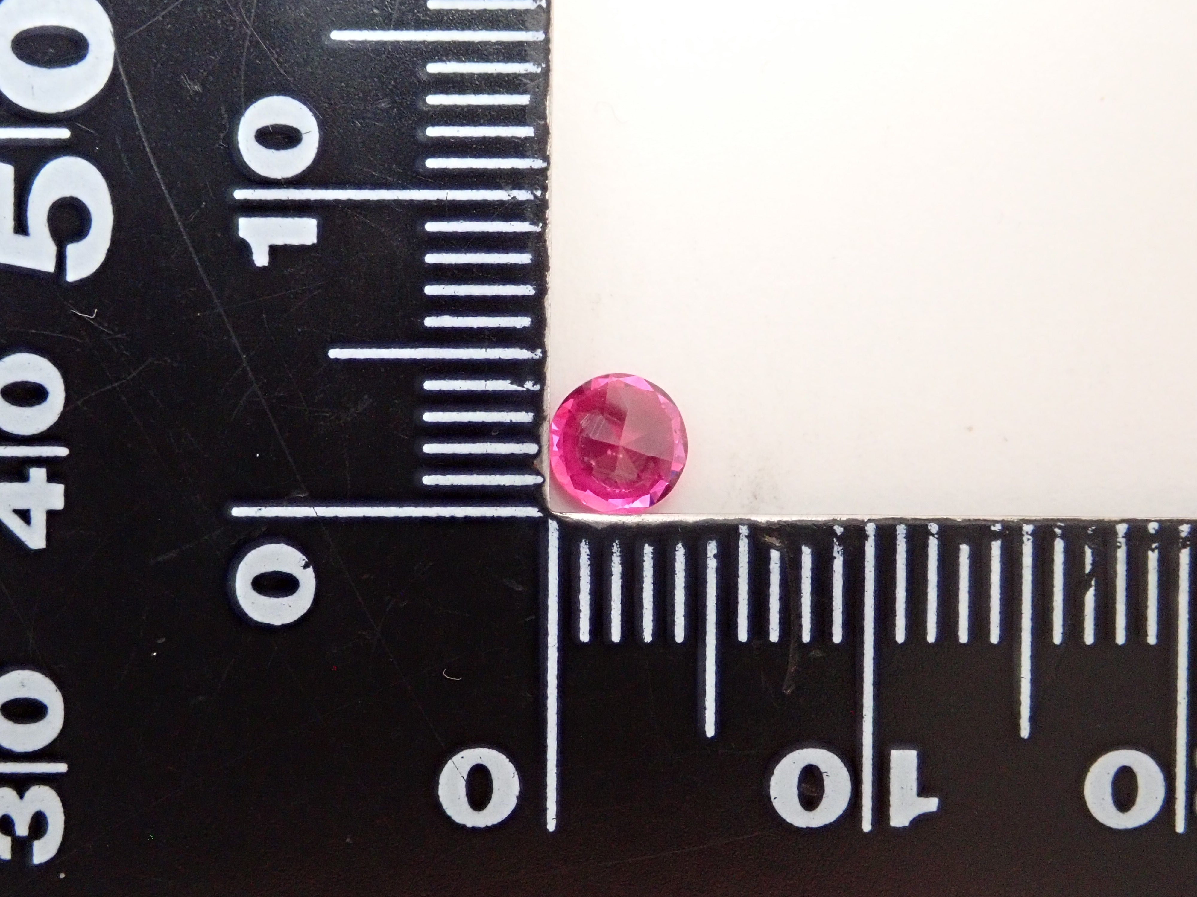 【11/3 22時販売】非加熱ルビー 4.5mm/0.430ctルース GIT