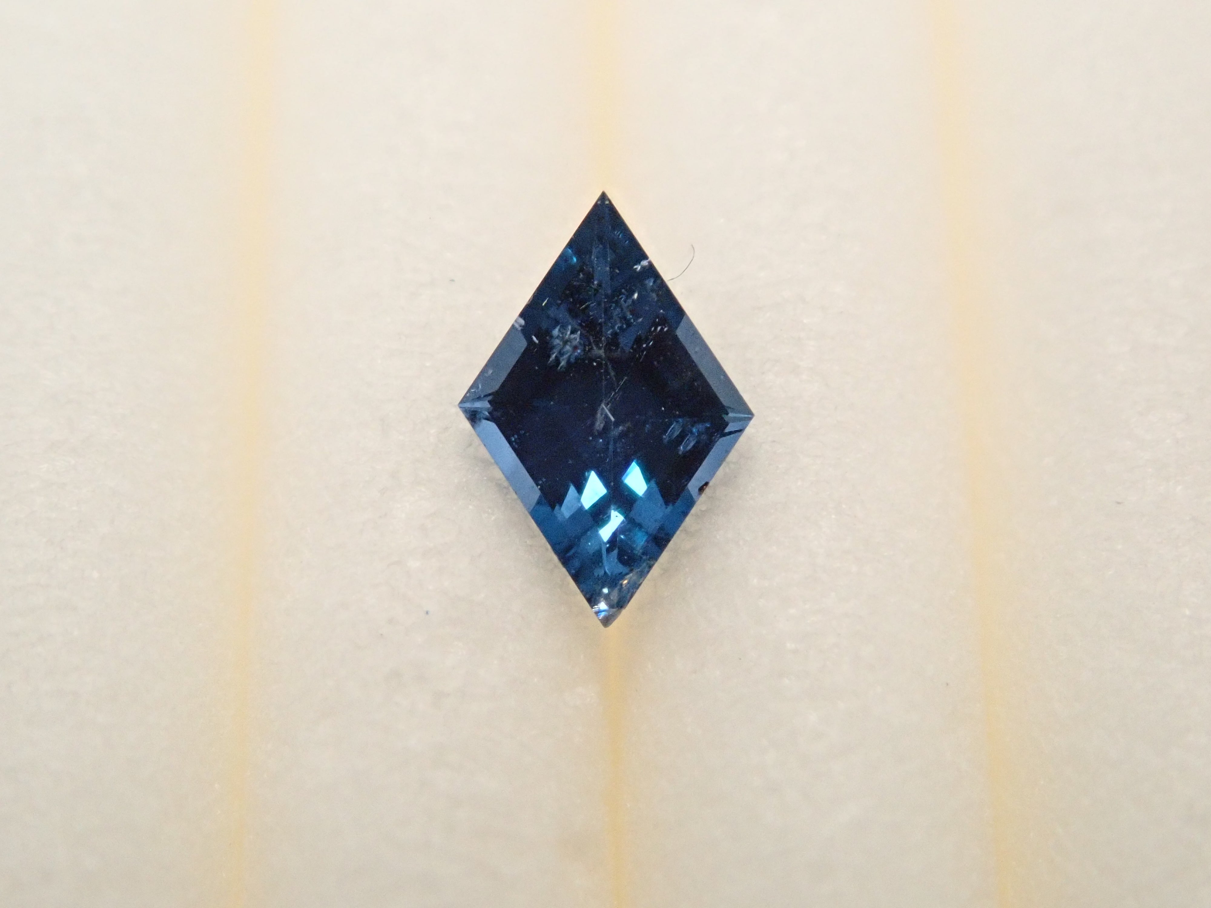 ナイジェリア産コバルトガーナイト 0.152ctルース 鑑別書
