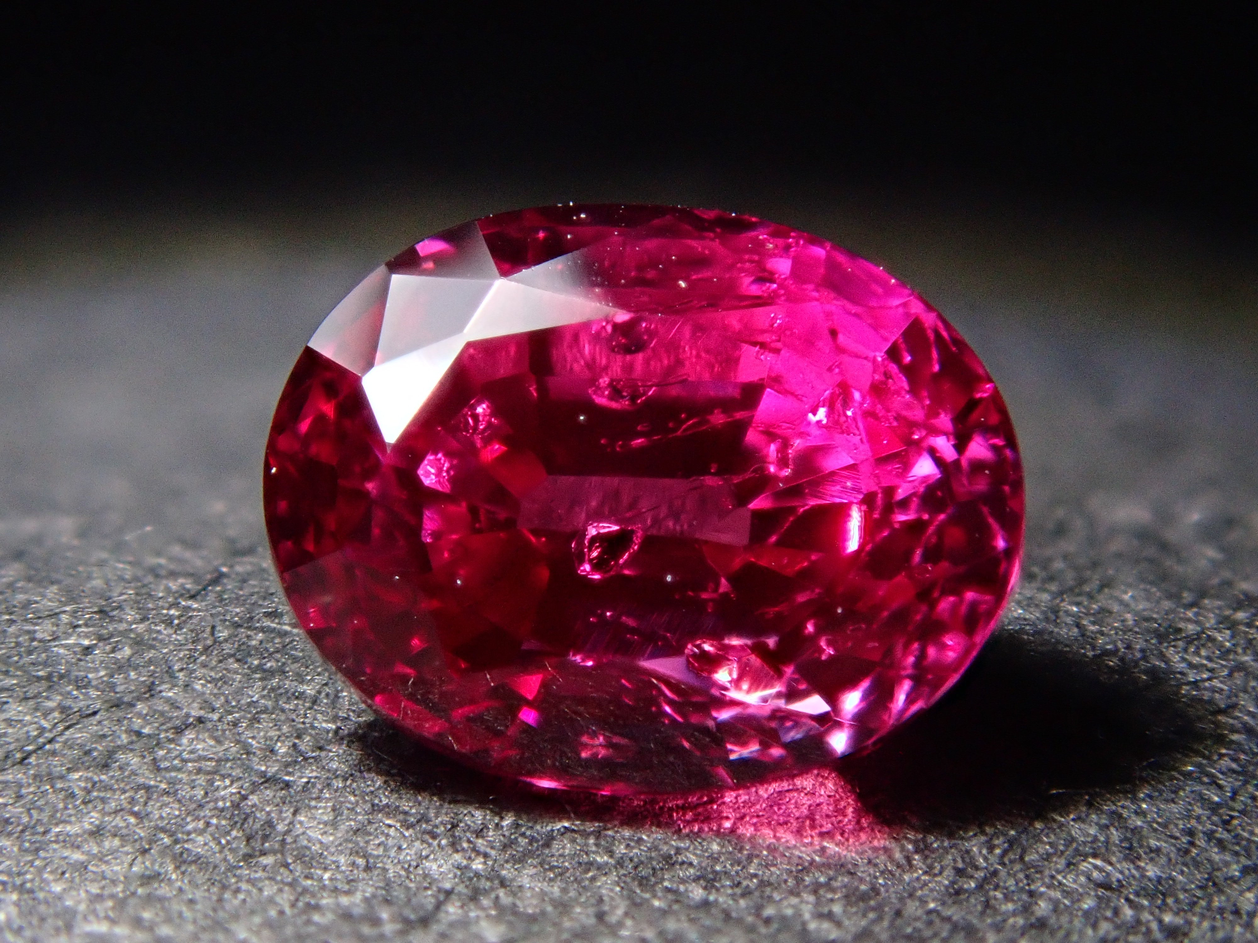 ミャンマー産非加熱ピジョンブラッドルビー  0.640ctルース AIGS