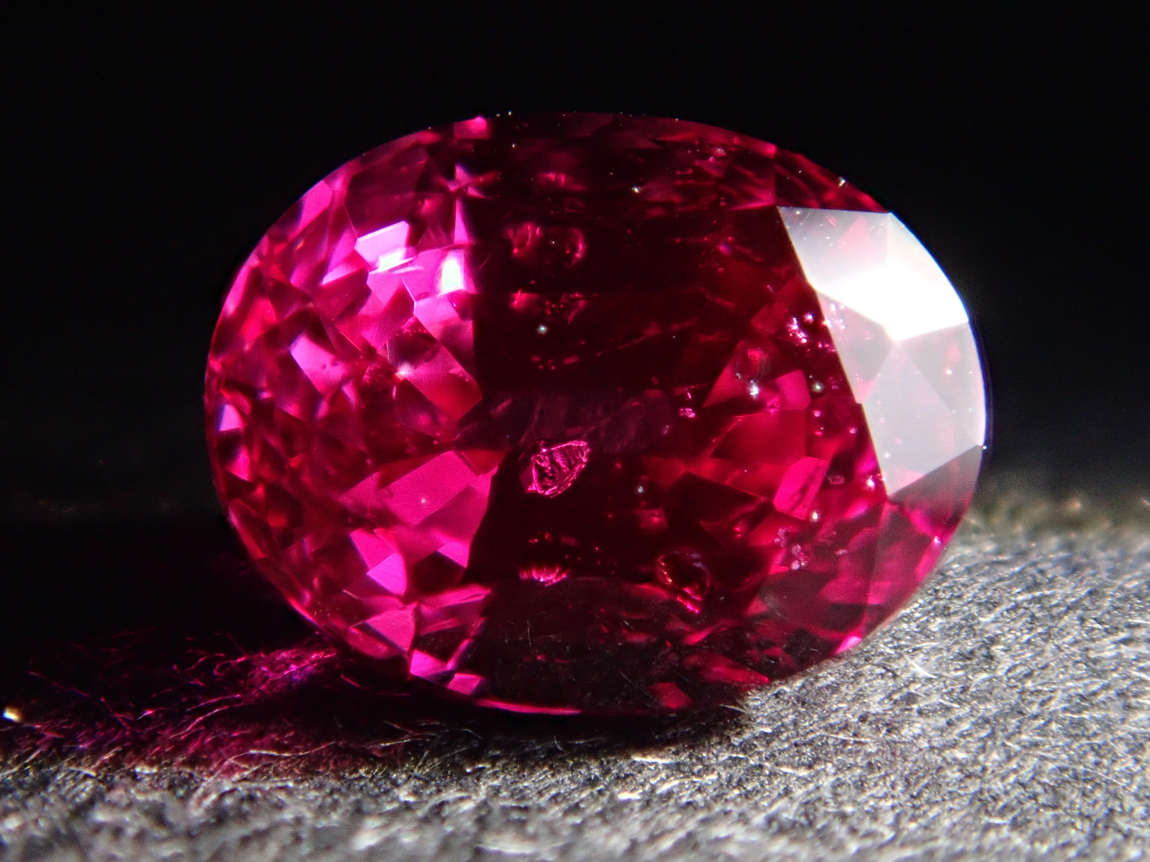 ミャンマー産非加熱ピジョンブラッドルビー  0.640ctルース AIGS